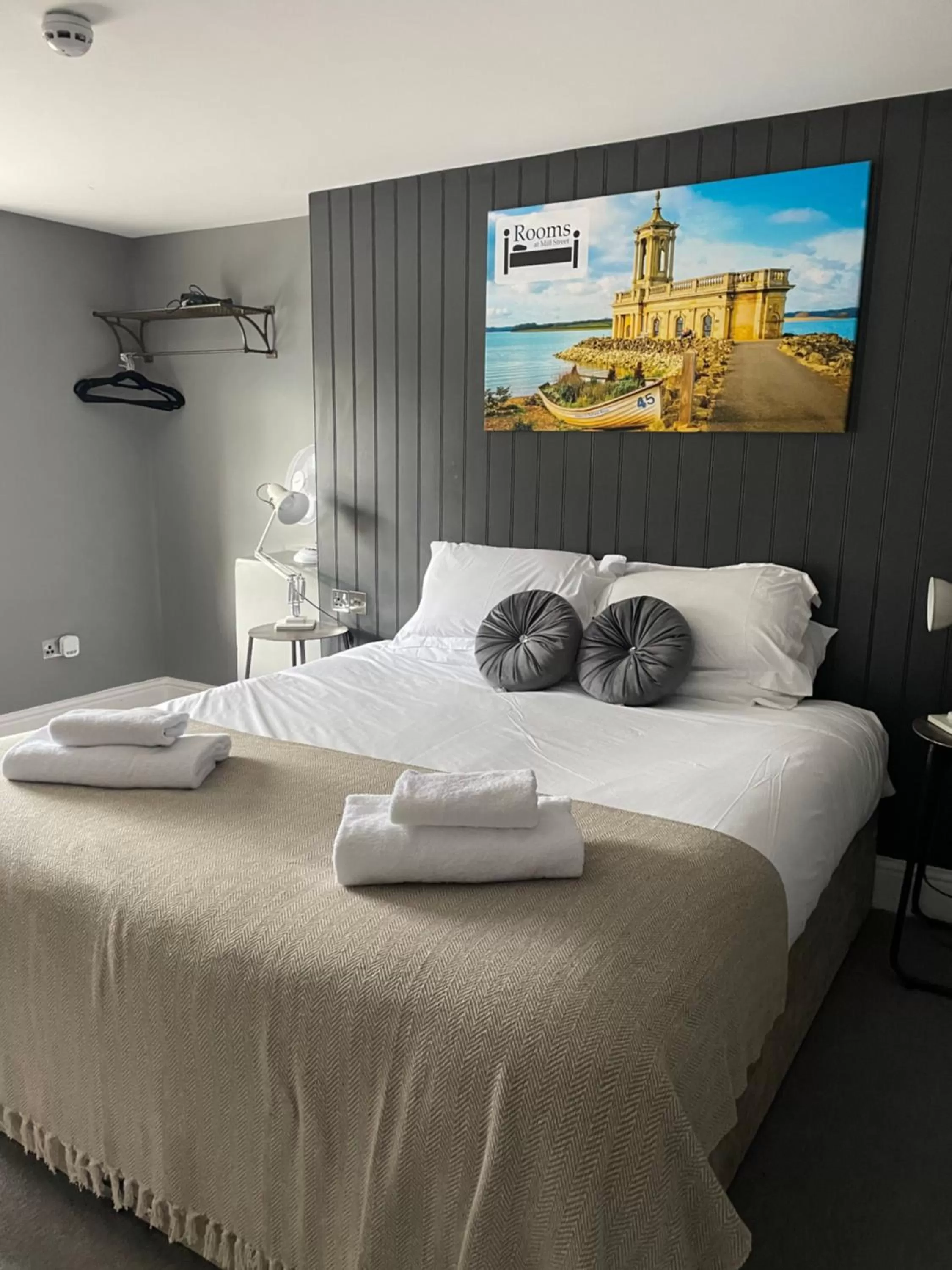 Bed in Rooms at Mill street