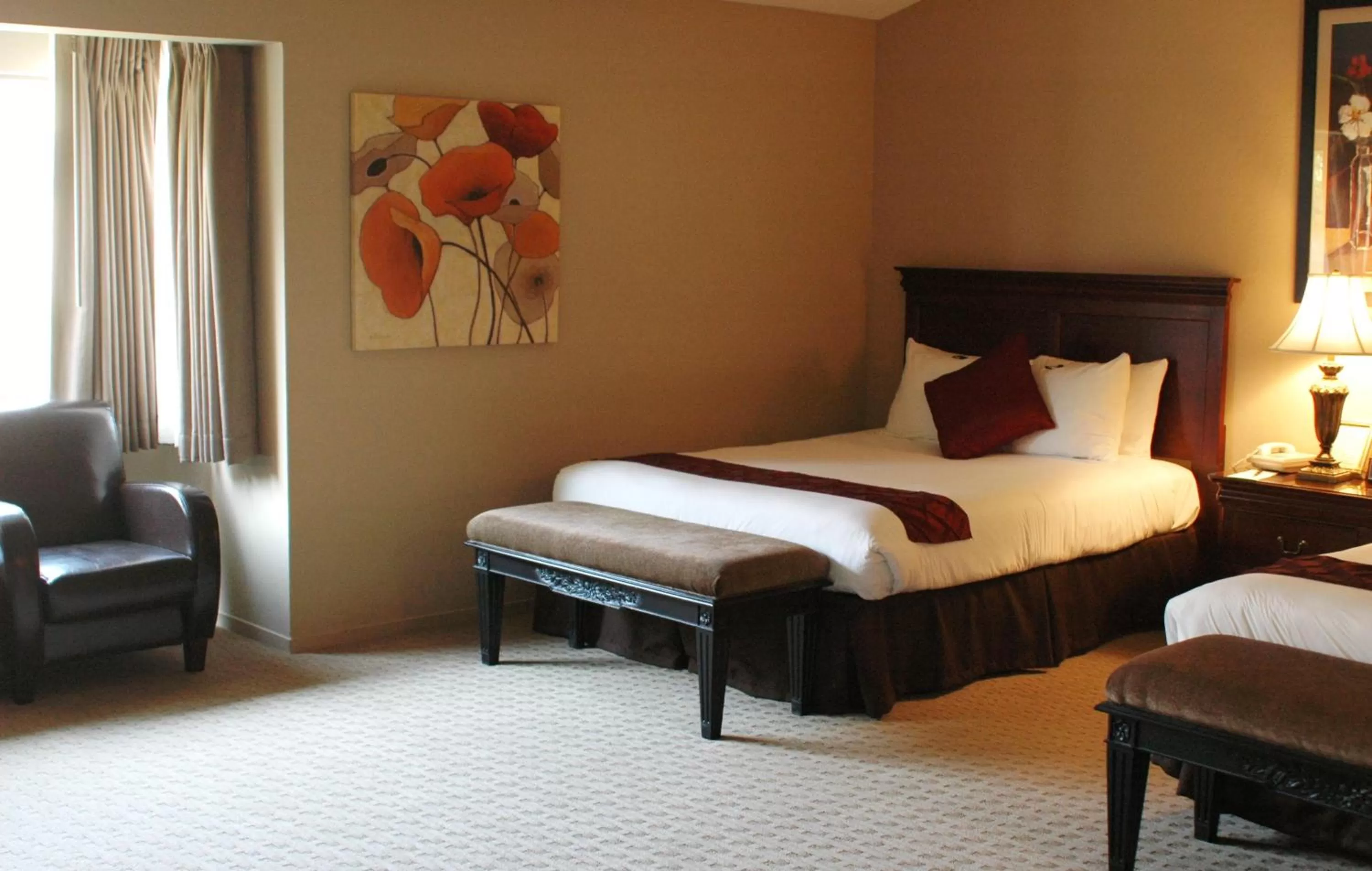 Photo of the whole room, Bed in Adobe Inn