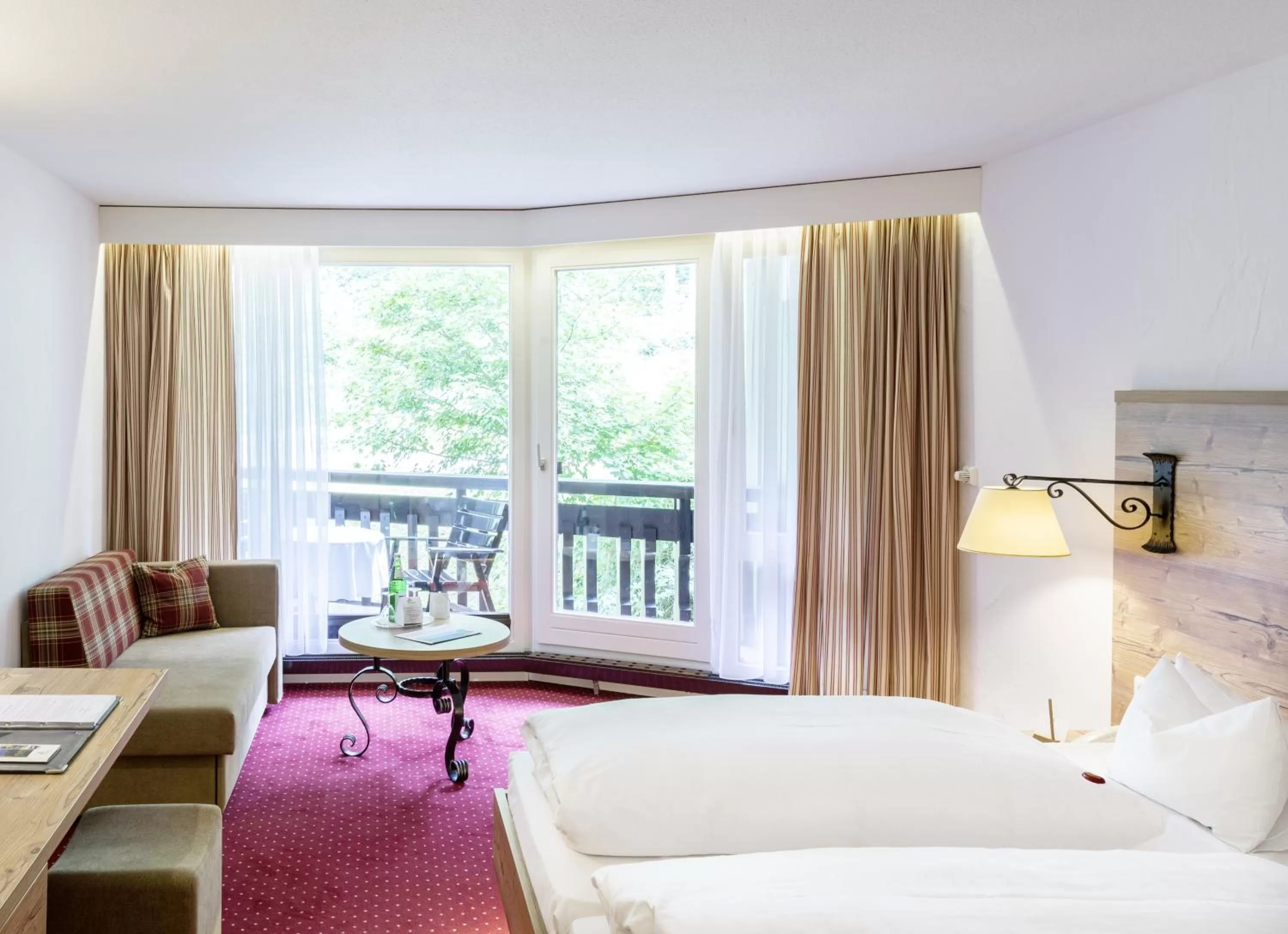 Photo of the whole room, Bed in Hotel Vier Jahreszeiten am Schluchsee