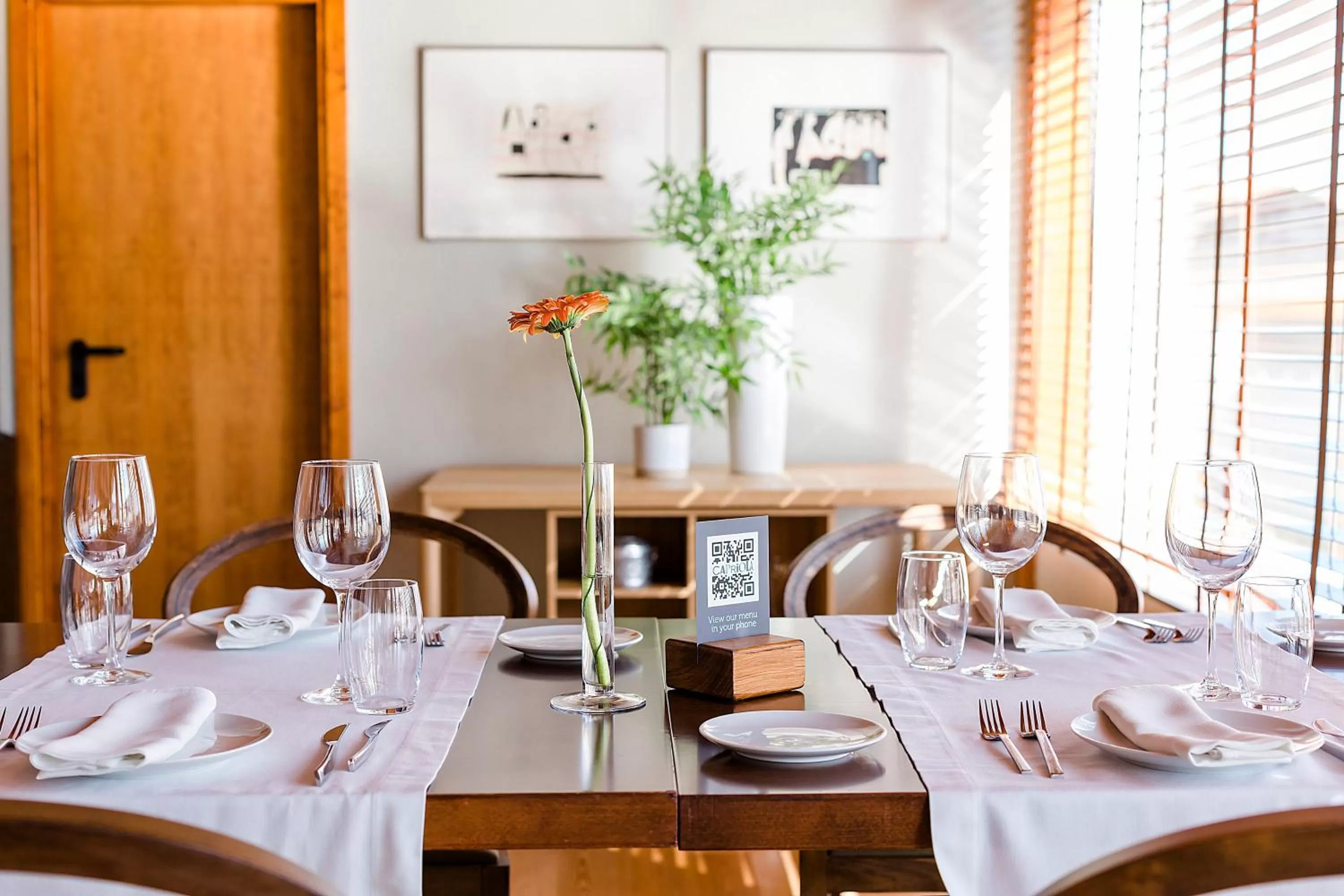 Restaurant/places to eat in Hotel Lusitano