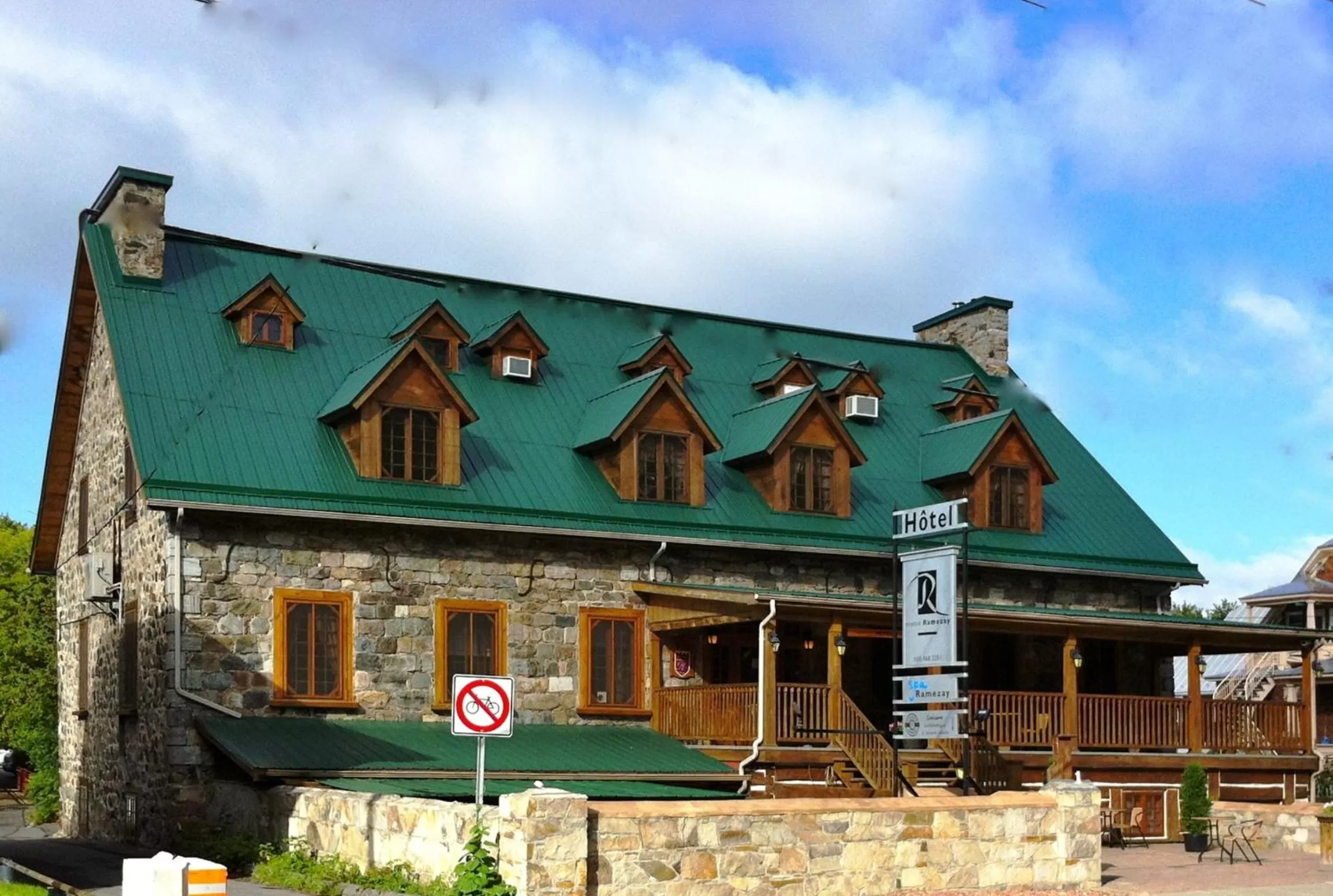 Property building in Manoir Ramezay