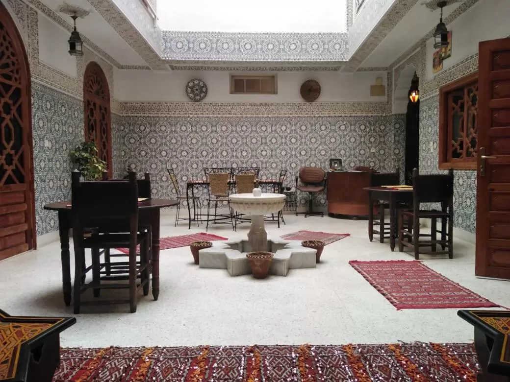Restaurant/Places to Eat in Riad Oum Ellkhir