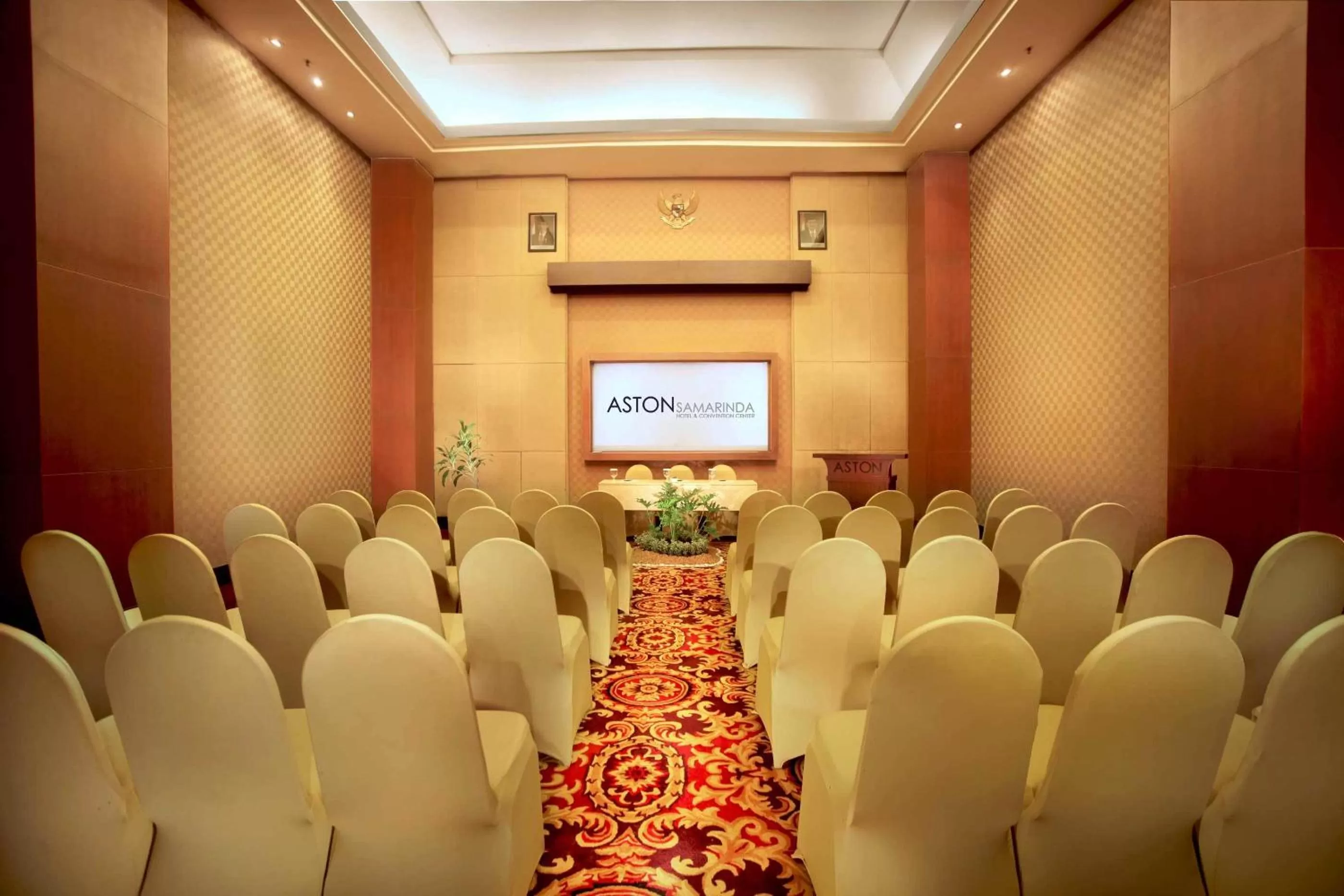 Business facilities in Aston Samarinda Hotel and Convention Center