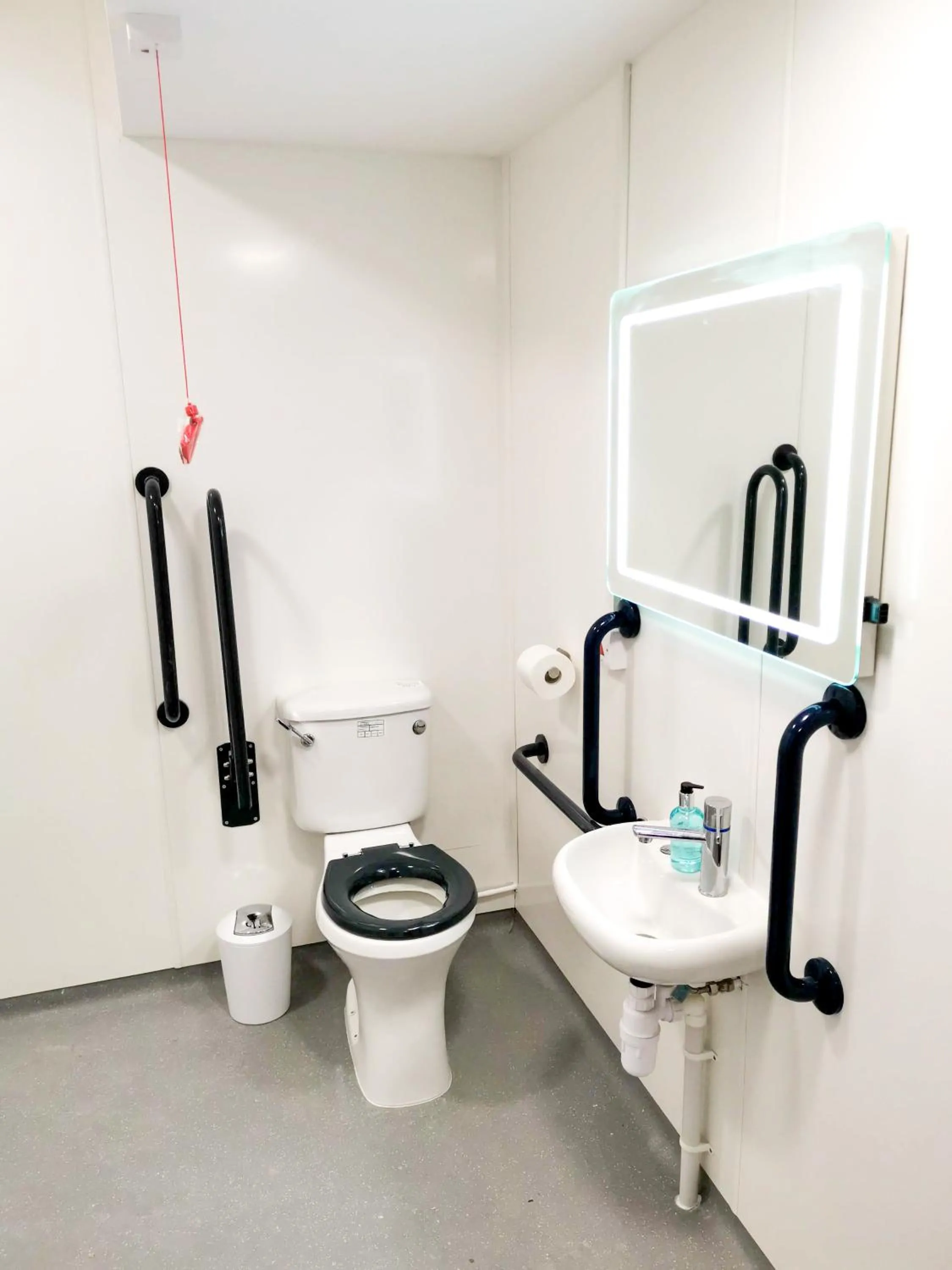 Bathroom in Cwtsh Hostel