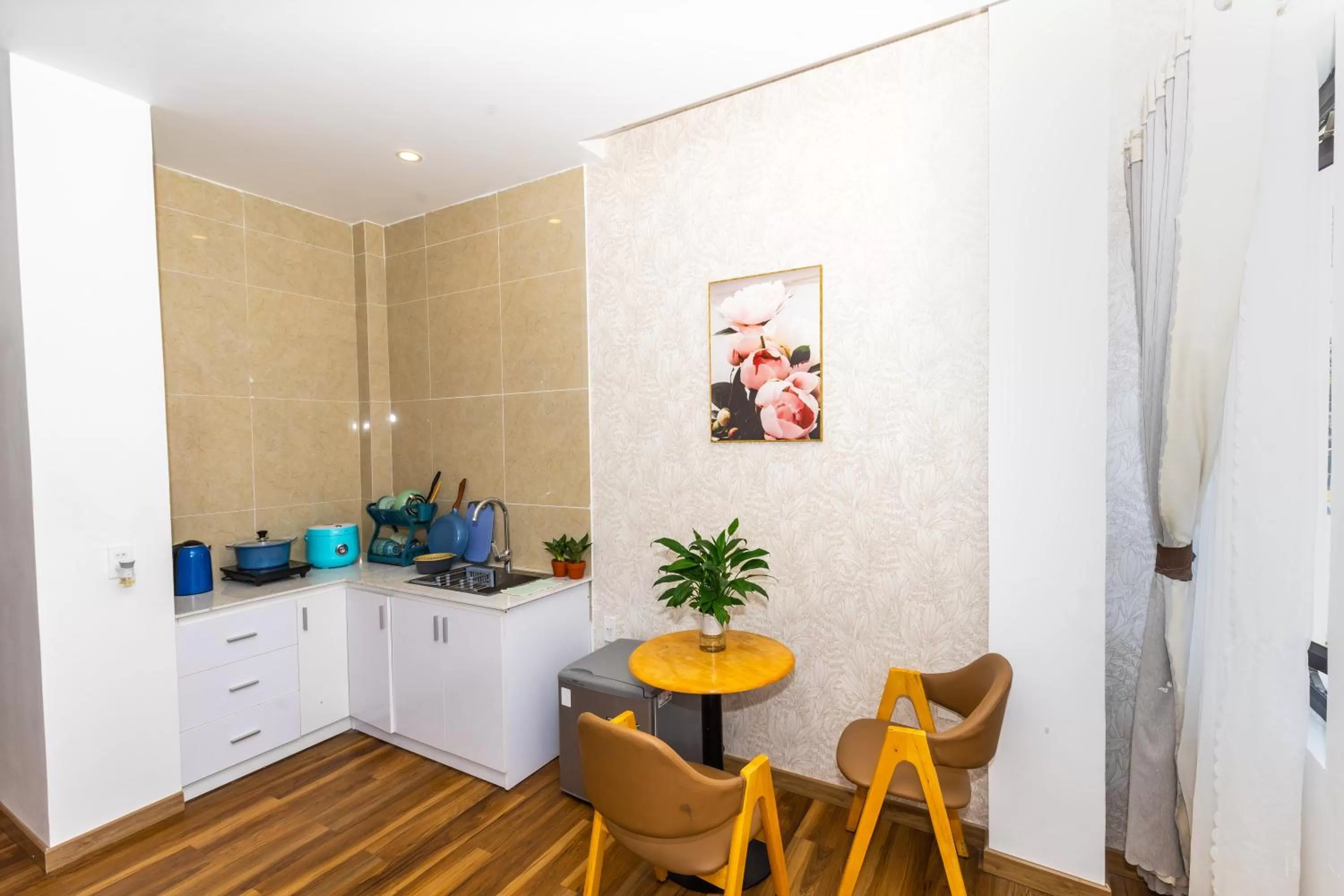 Dining area in Ngàn Phố Studio & Love Hotel