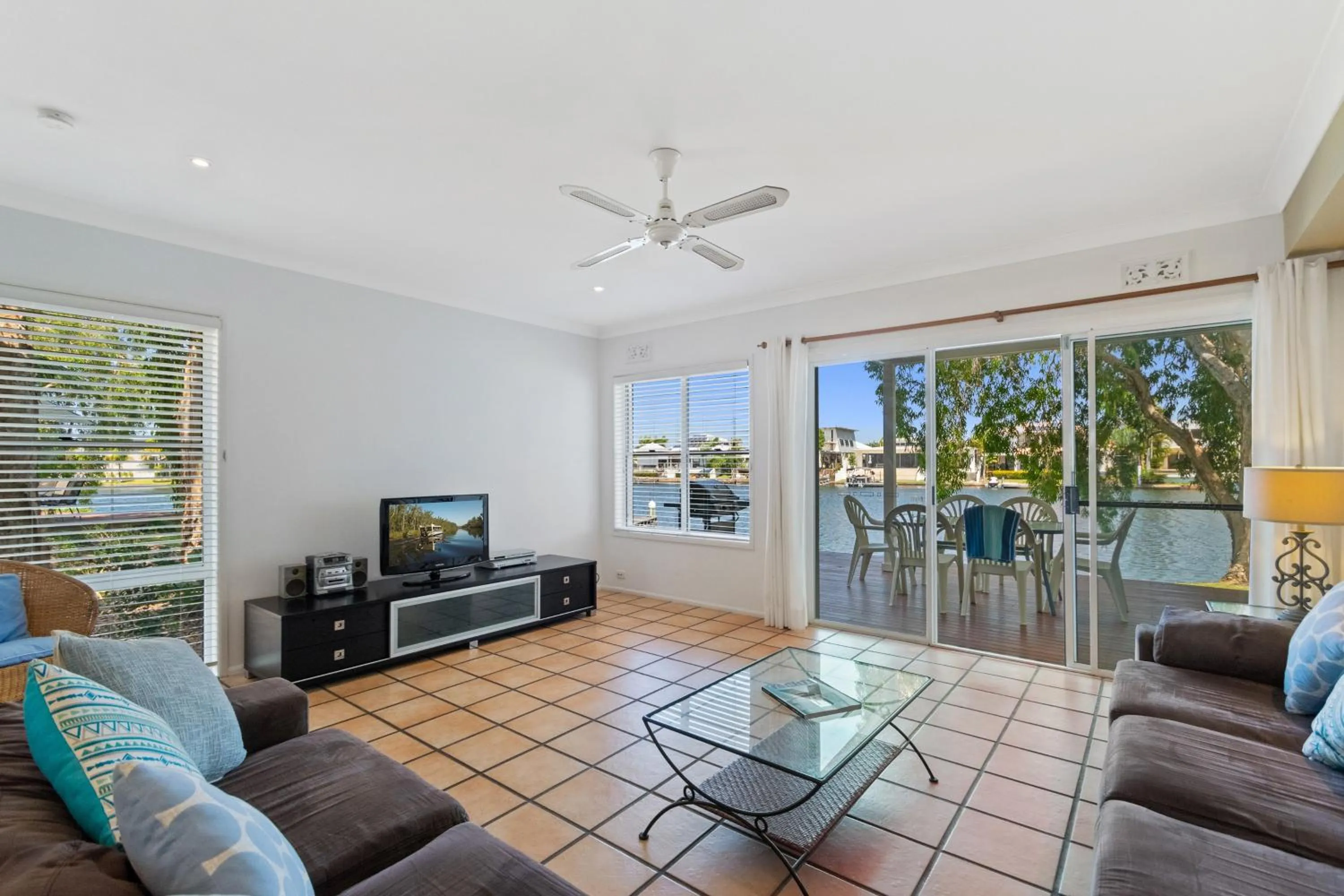 Noosa Entrance Waterfront Resort