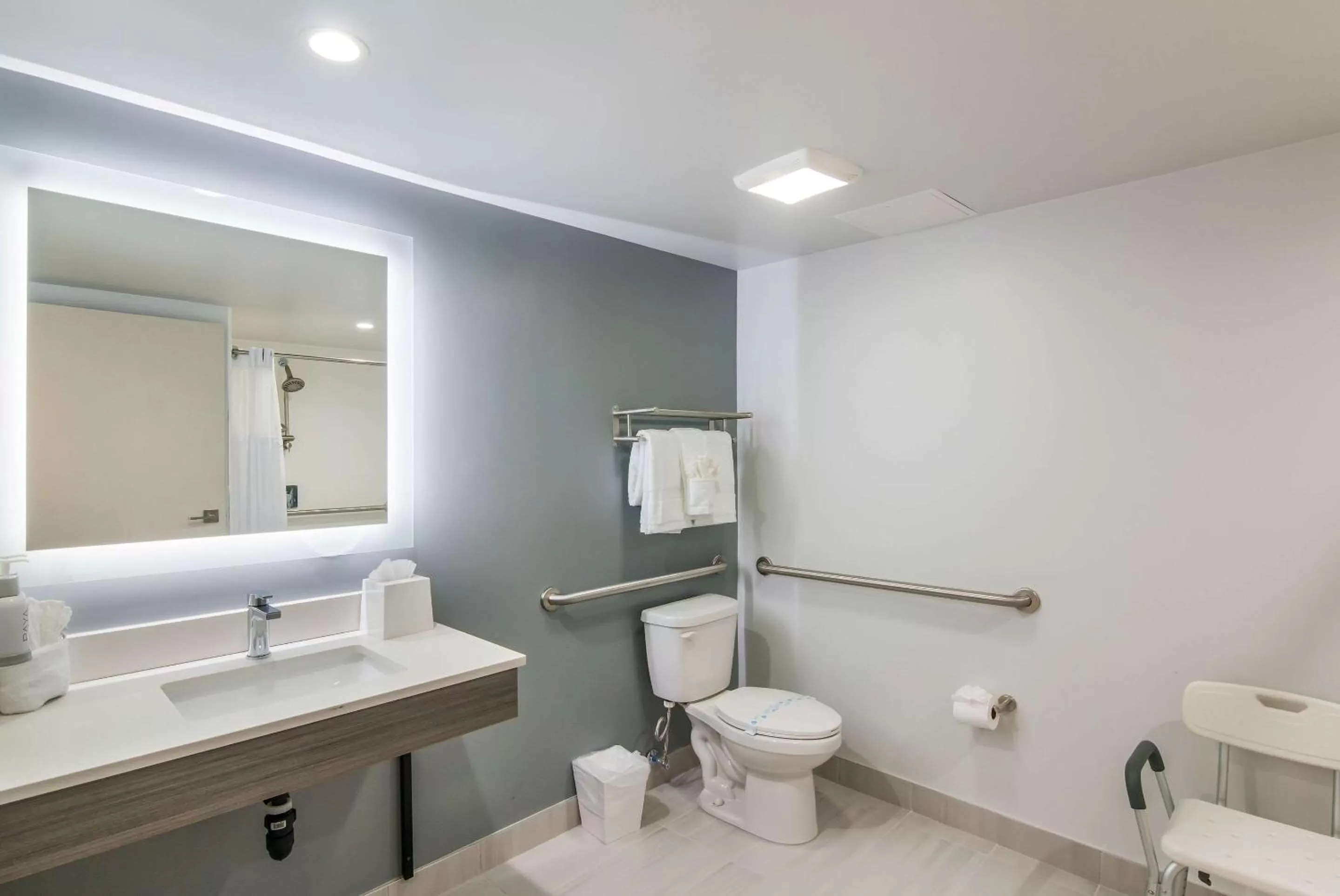 Two Room Suite with Pool View - Disability Access/Non Smoking in Hourglass Hotel, Ascend Hotel Collection