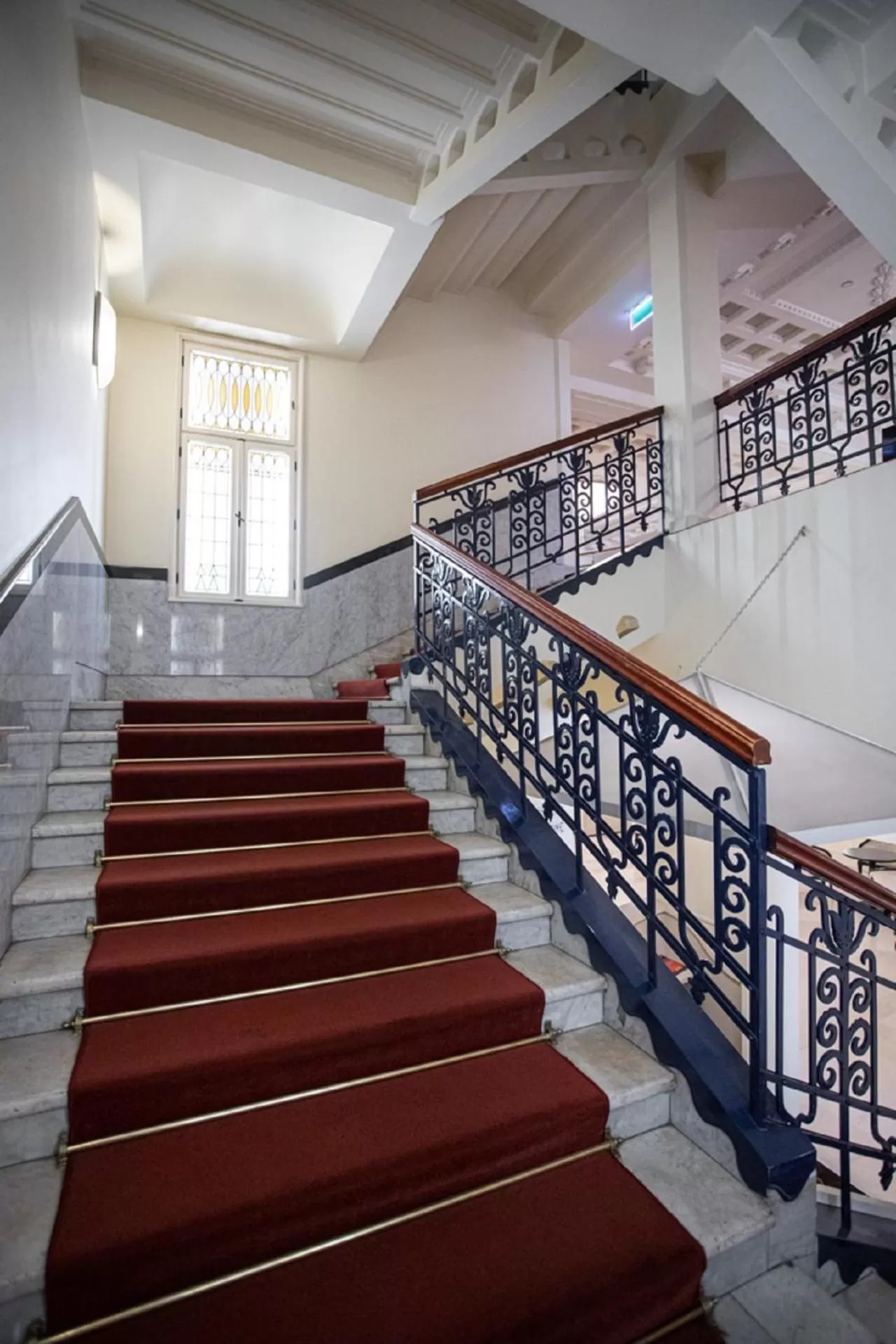 Lobby or reception in Mövenpick Hotel Budapest Centre