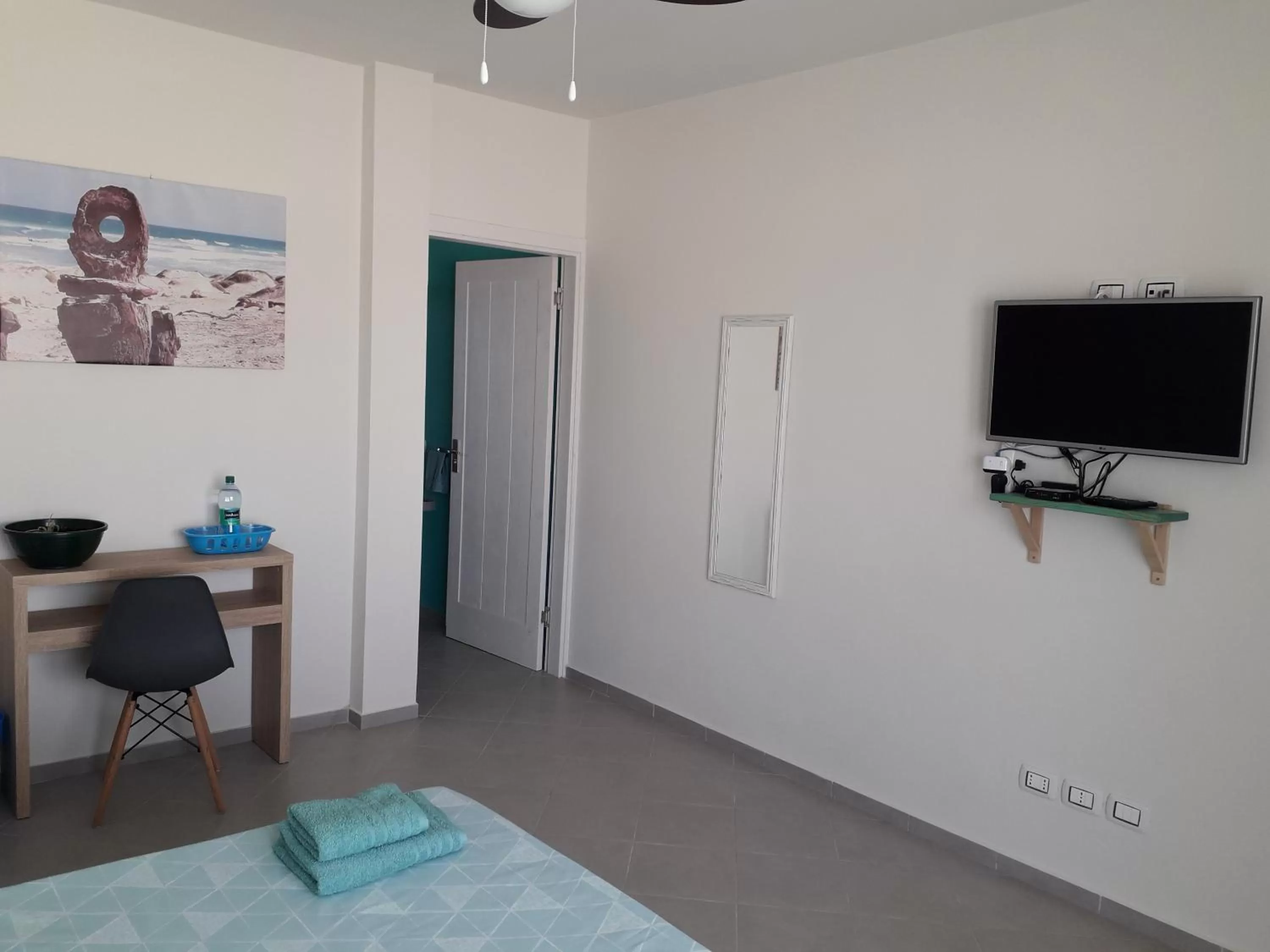 TV and multimedia, TV/Entertainment Center in B&B Sereia Azul Boa Vista