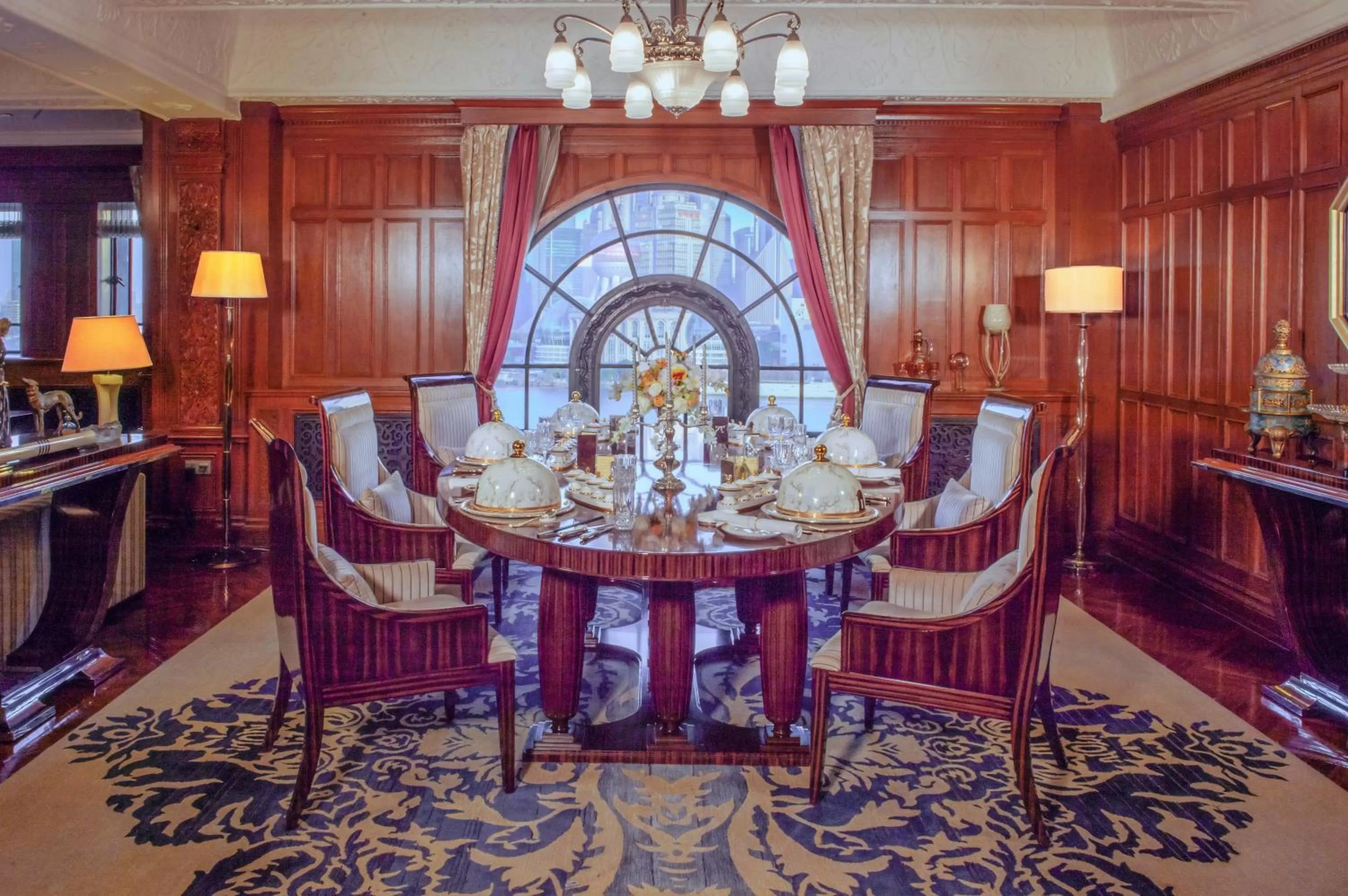 Dining area in Fairmont Peace Hotel on the Bund