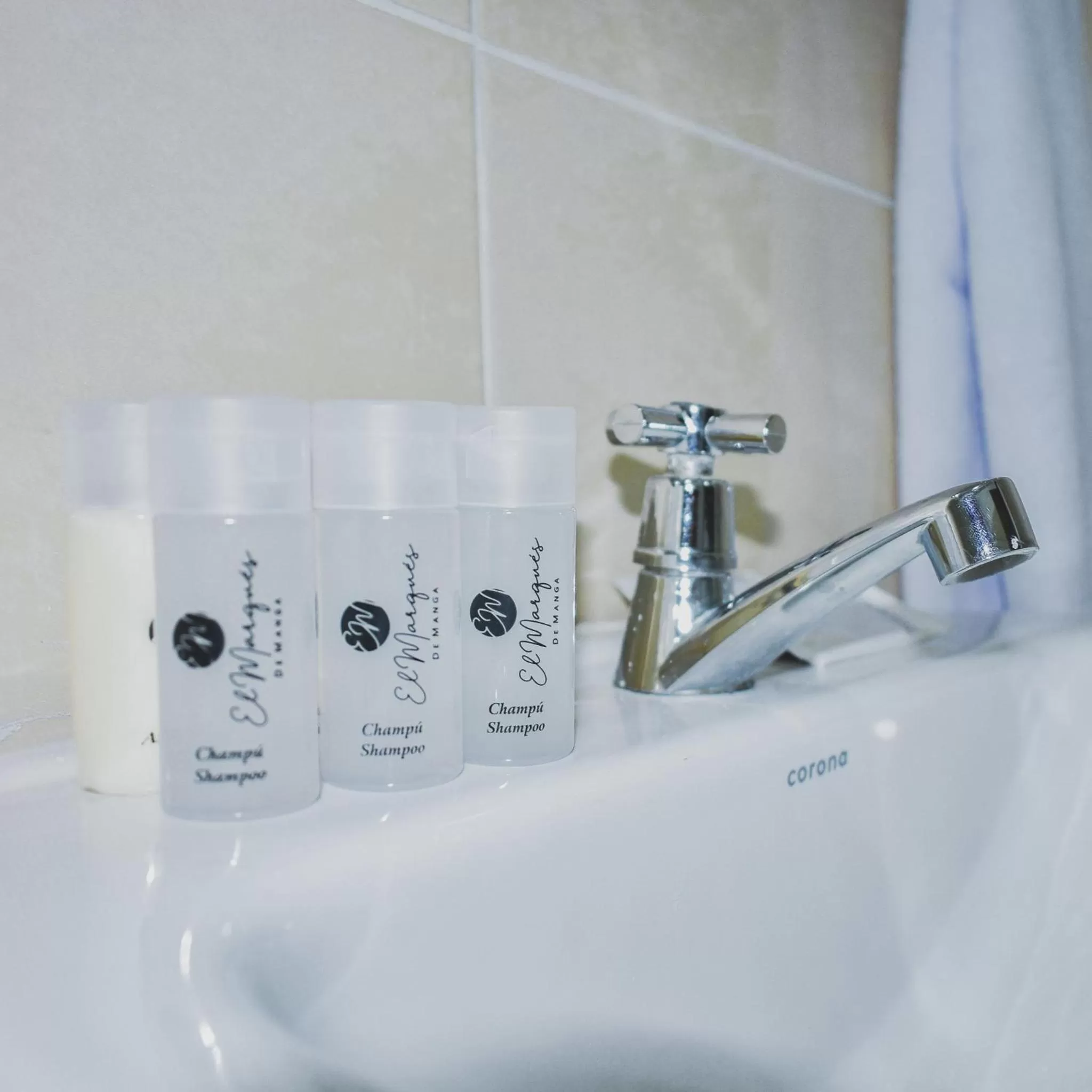 Bathroom in Hotel El Marqués De Manga