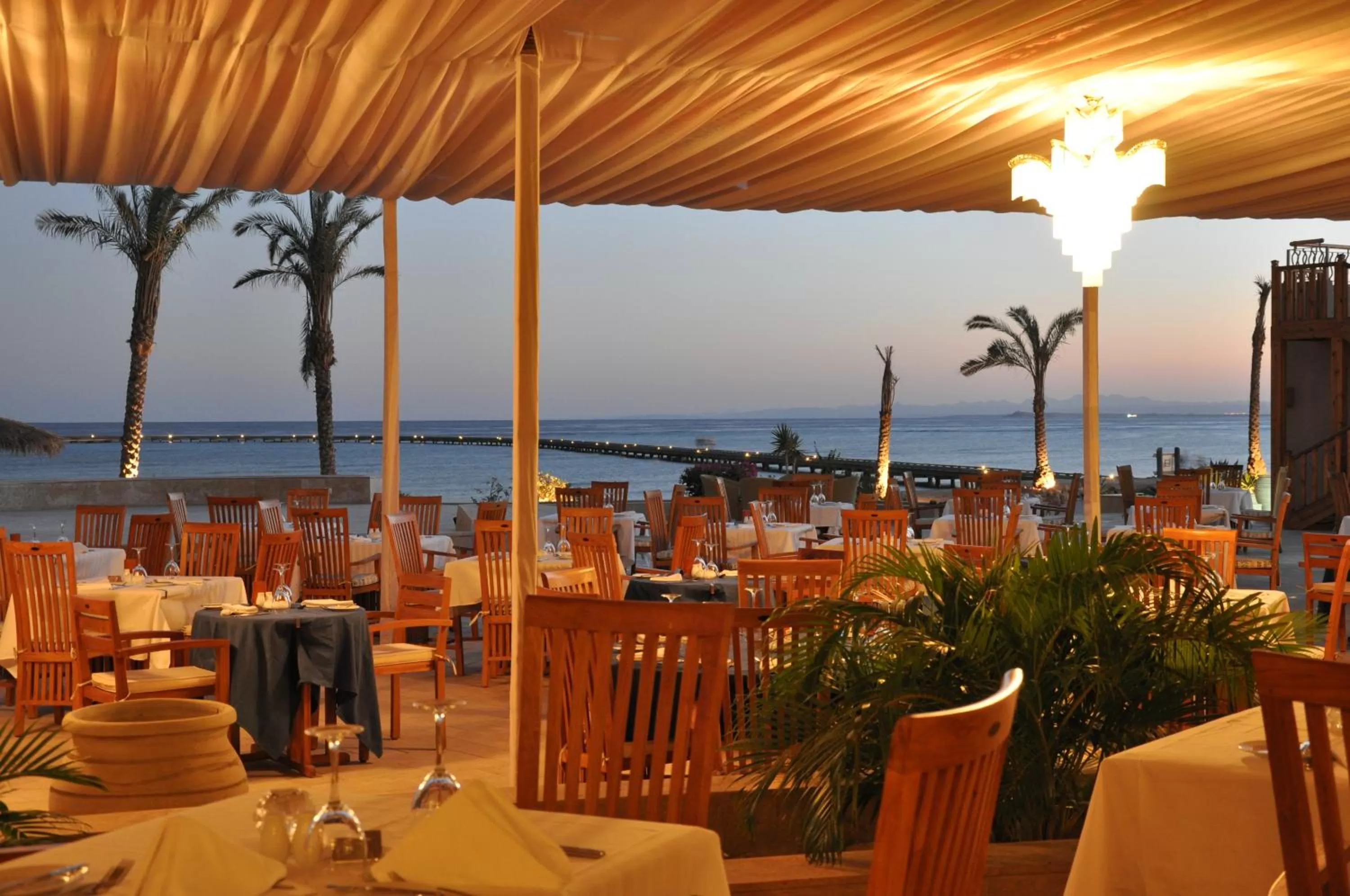 Restaurant/places to eat in The Breakers Diving and Surfing Lodge Soma Bay