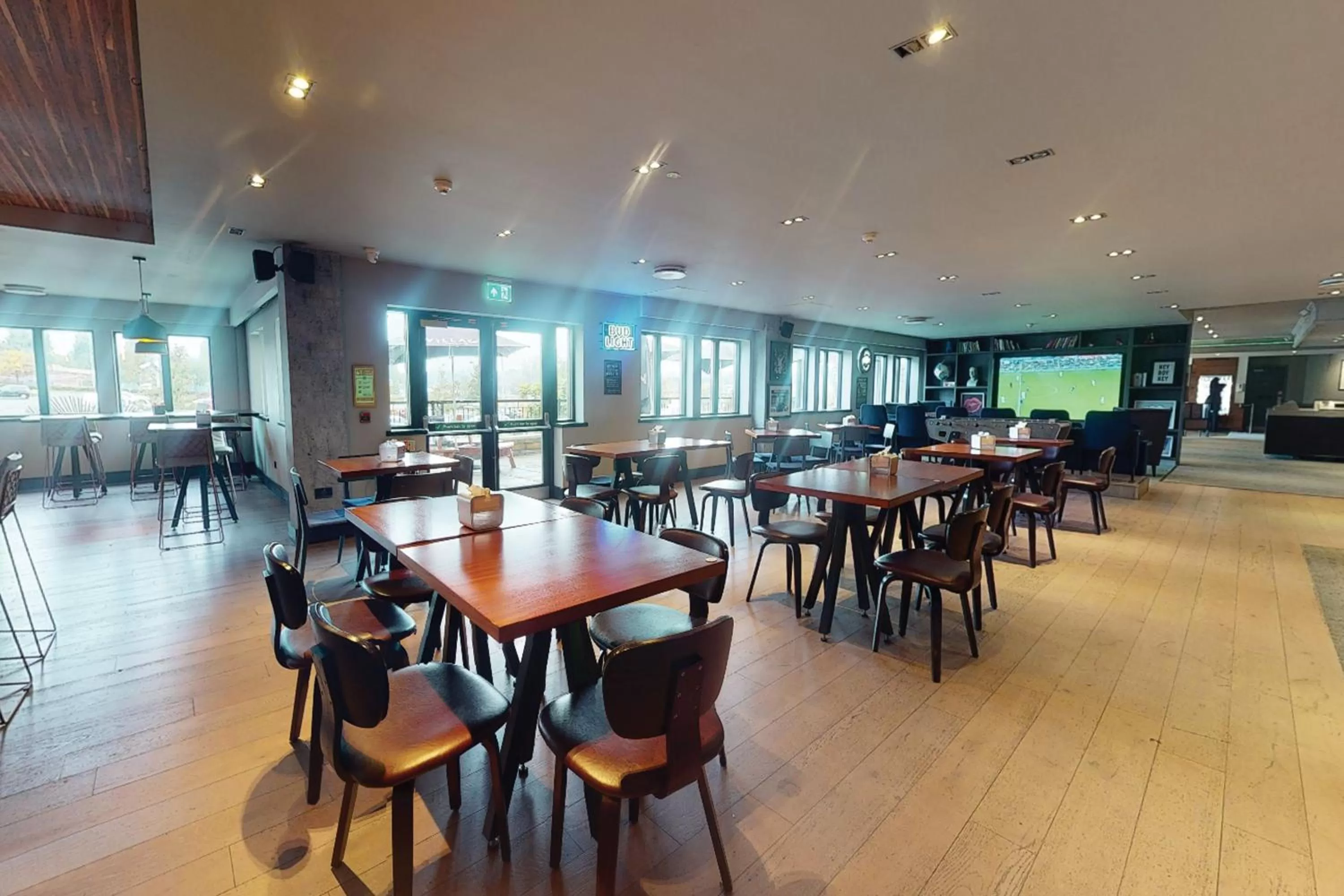 Restaurant/places to eat in Village Hotel Birmingham Walsall