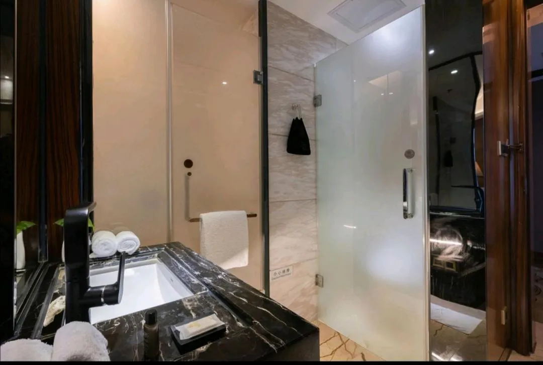 Honder International Hotel - Free shuttle bus between hotel and exhibition center during Canton Fair period