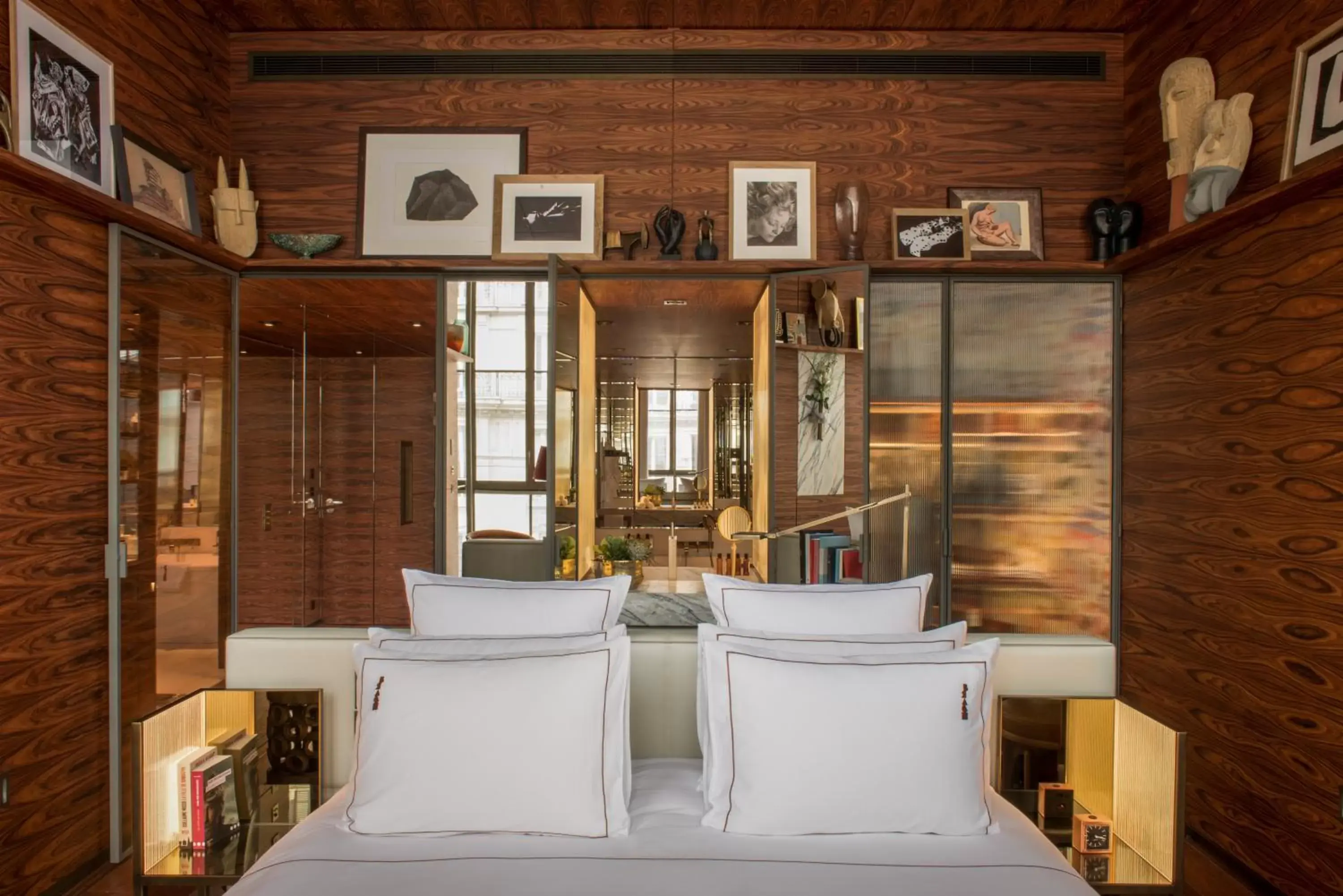 Deluxe Room in Brach Paris - Evok Collection Deluxe Room in Brach Paris - Evok Collection