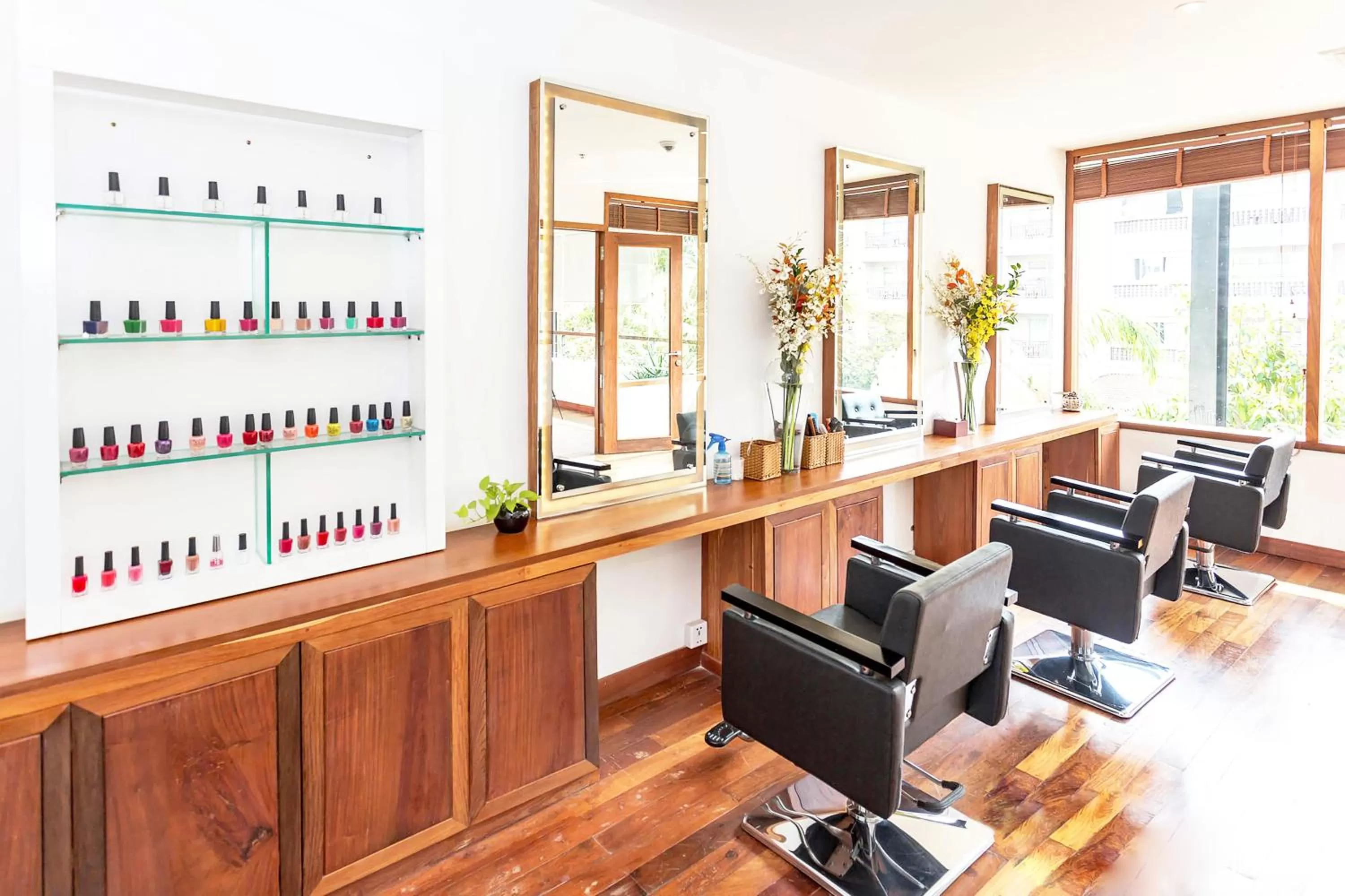 Massage in Somadevi Residence