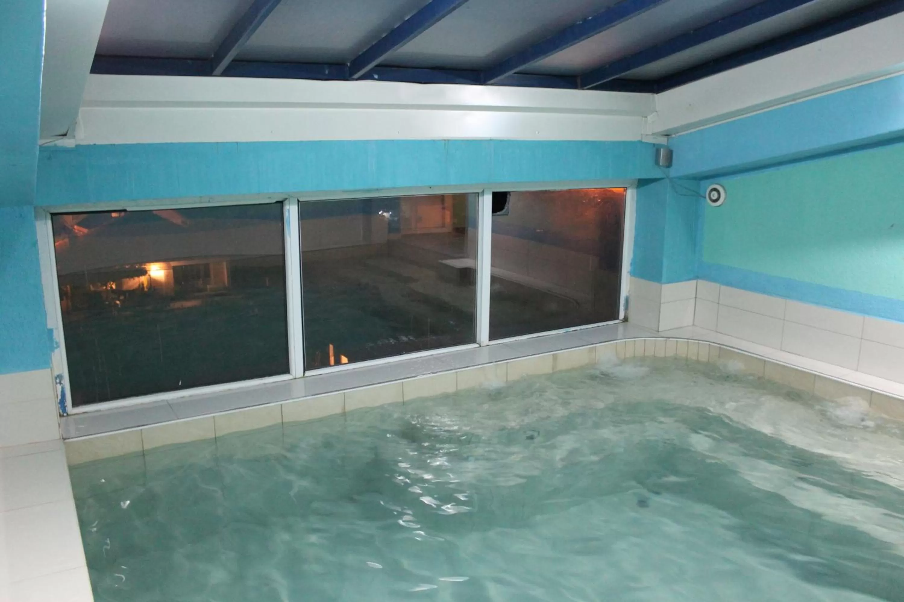 Swimming pool in Villa Sparadise