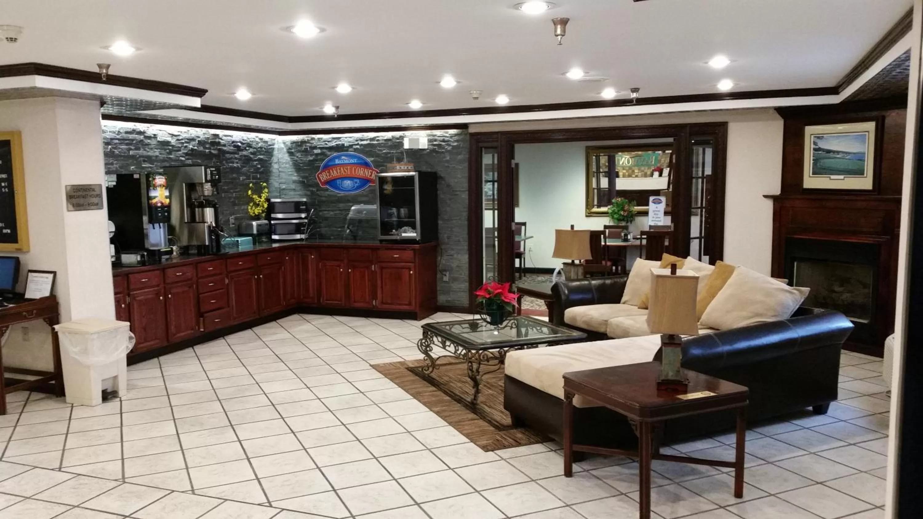 Lobby or reception in Baymont by Wyndham Jonesboro