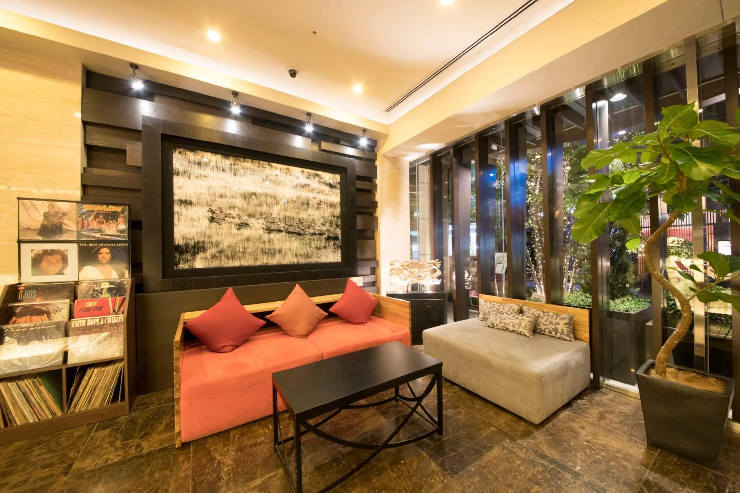 Lounge or bar in Centurion Hotel Grand Akasakamitsuke Station