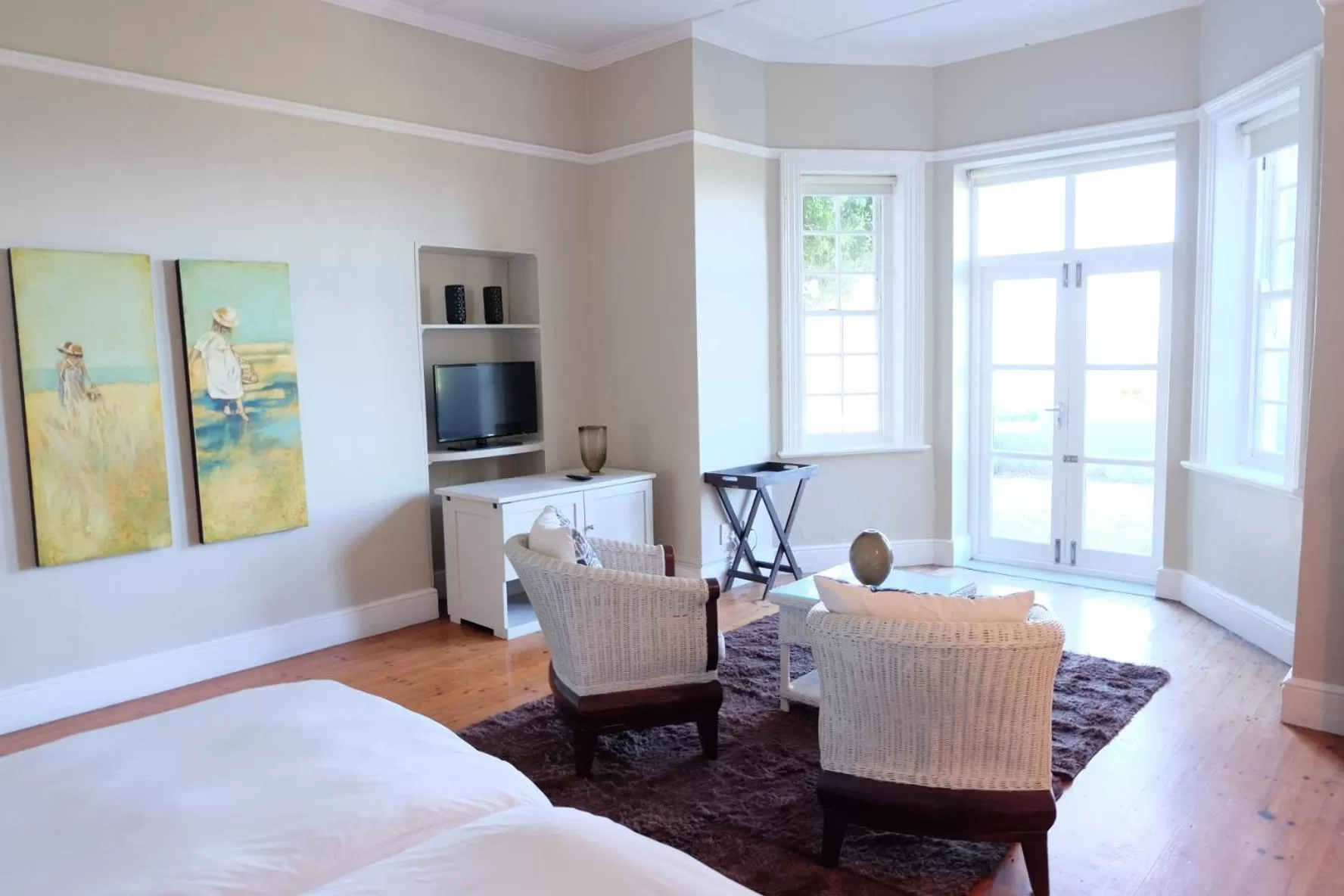 Bed in 11 WESTCLIFF RENTALS