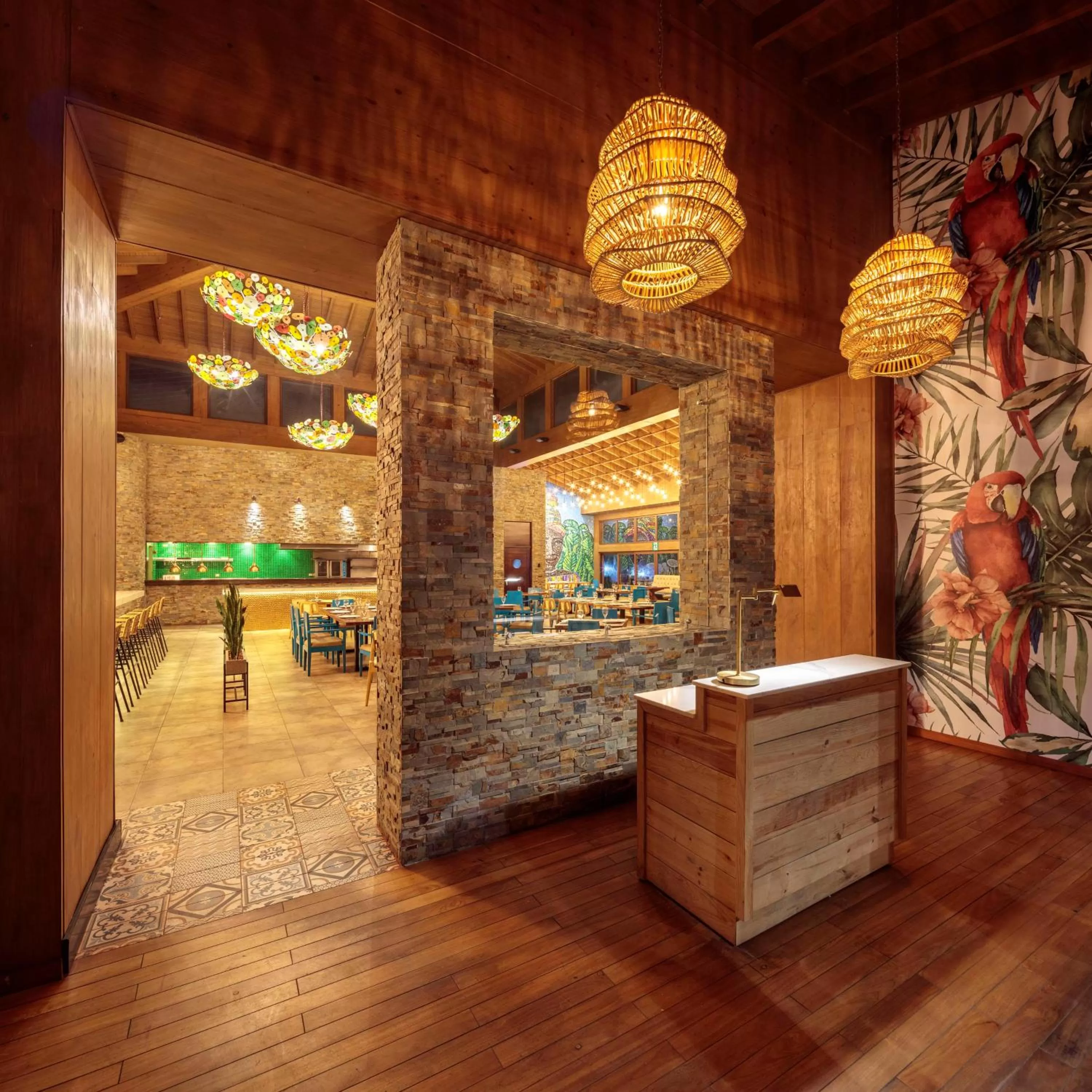 Restaurant/places to eat in Indura Beach & Golf Resort Curio Collection By Hilton