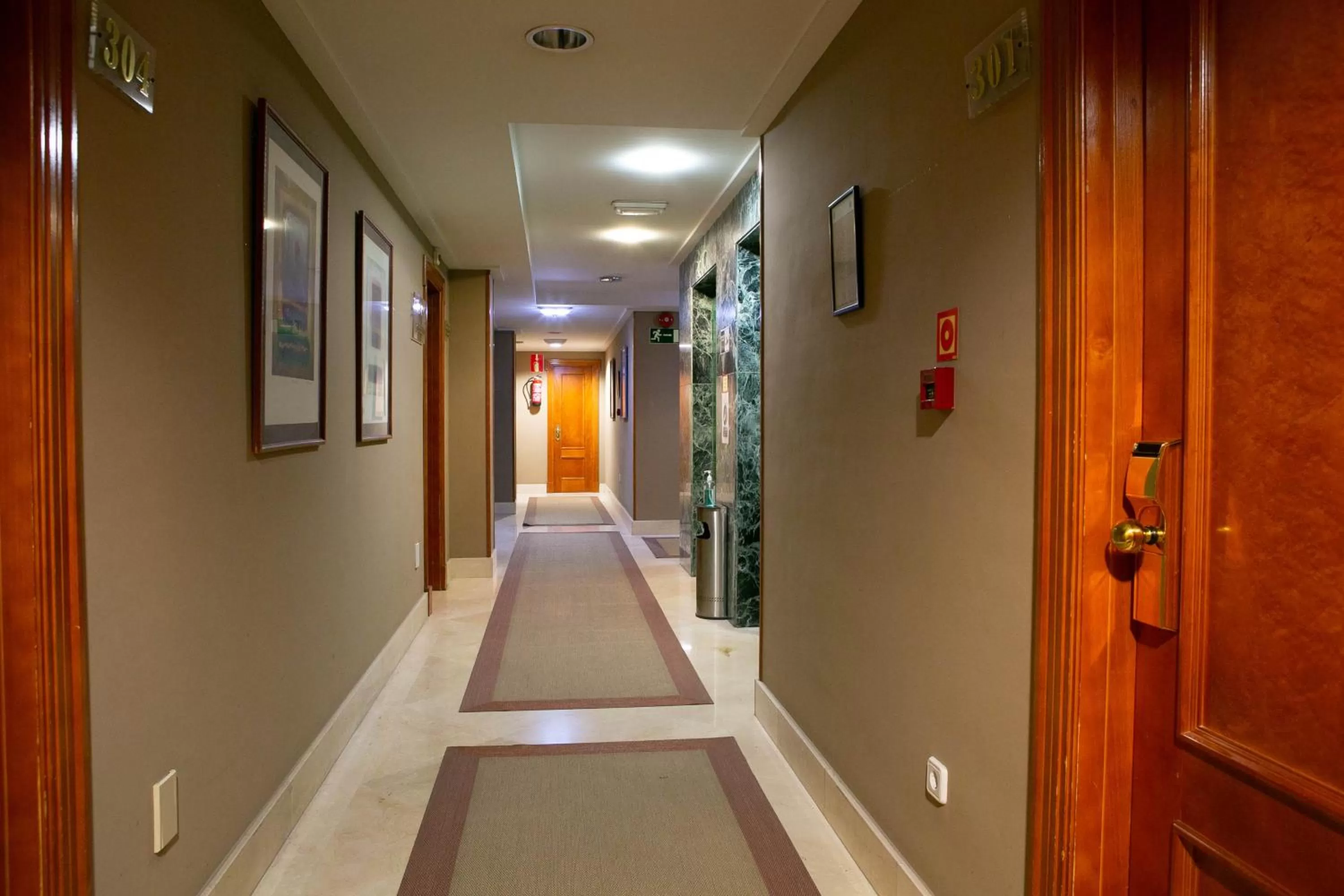 Living room in Hotel Sercotel Ciudad de Oviedo