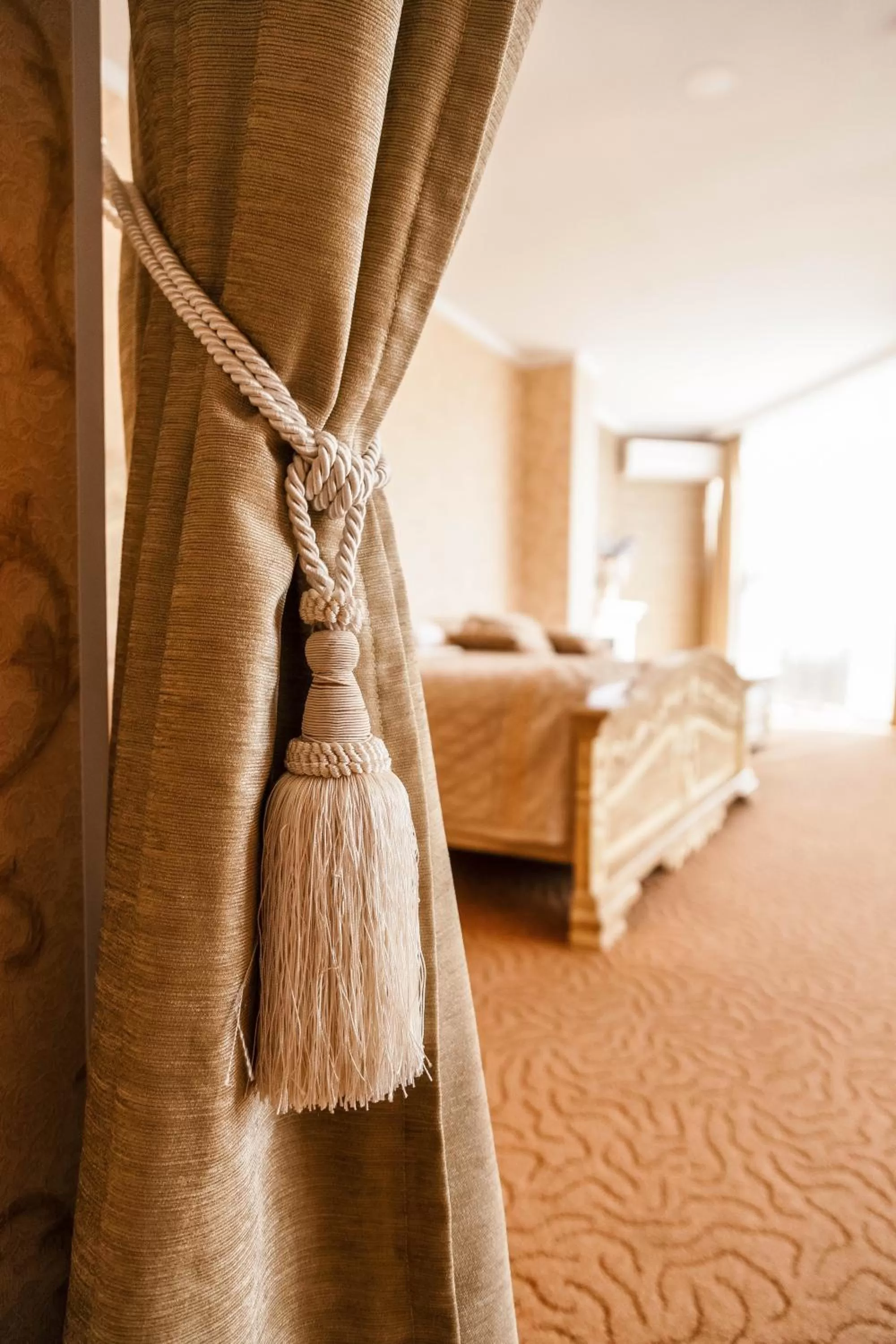 Photo of the whole room, Bed in Golden Palace