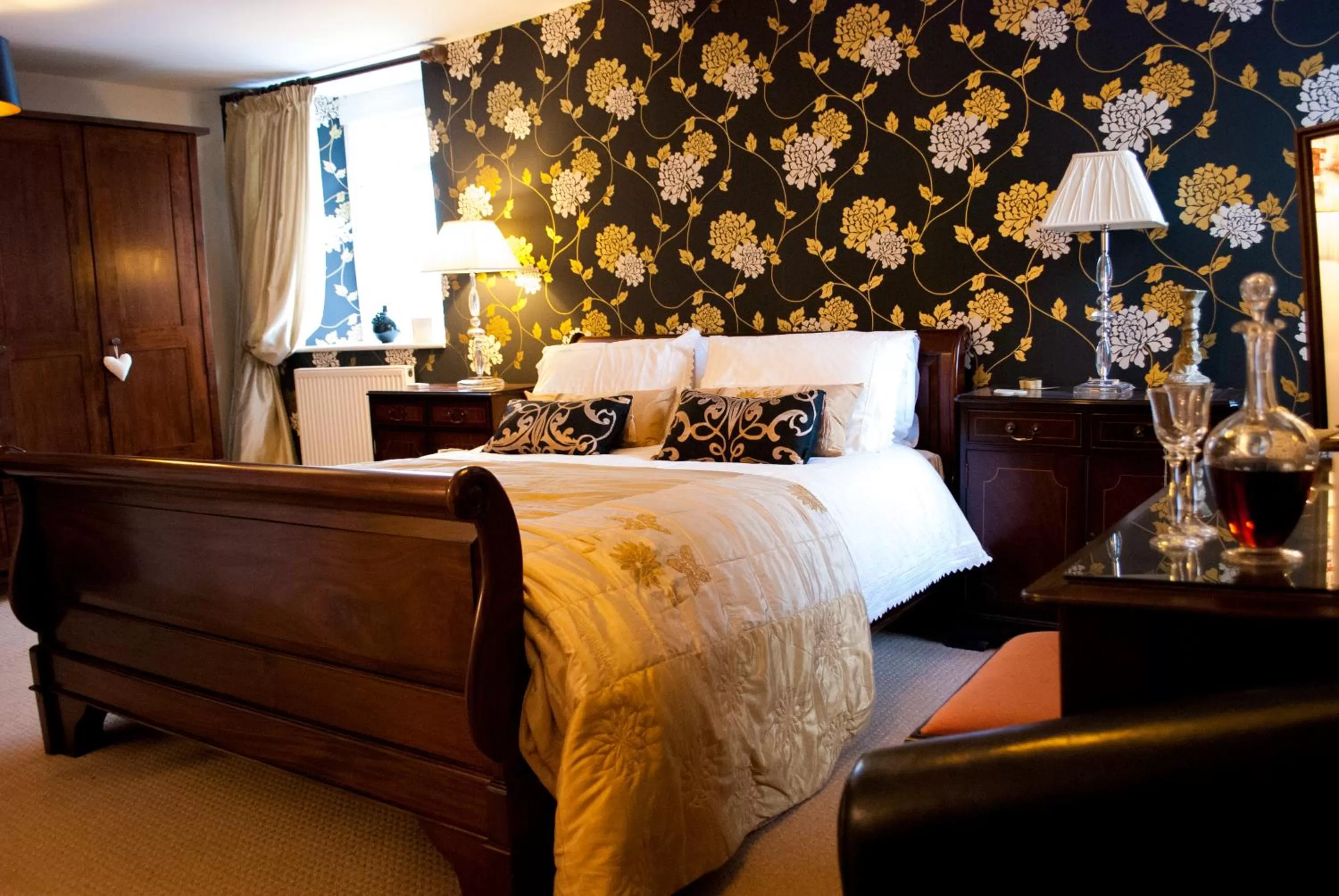 Day, Bed in The Castle House