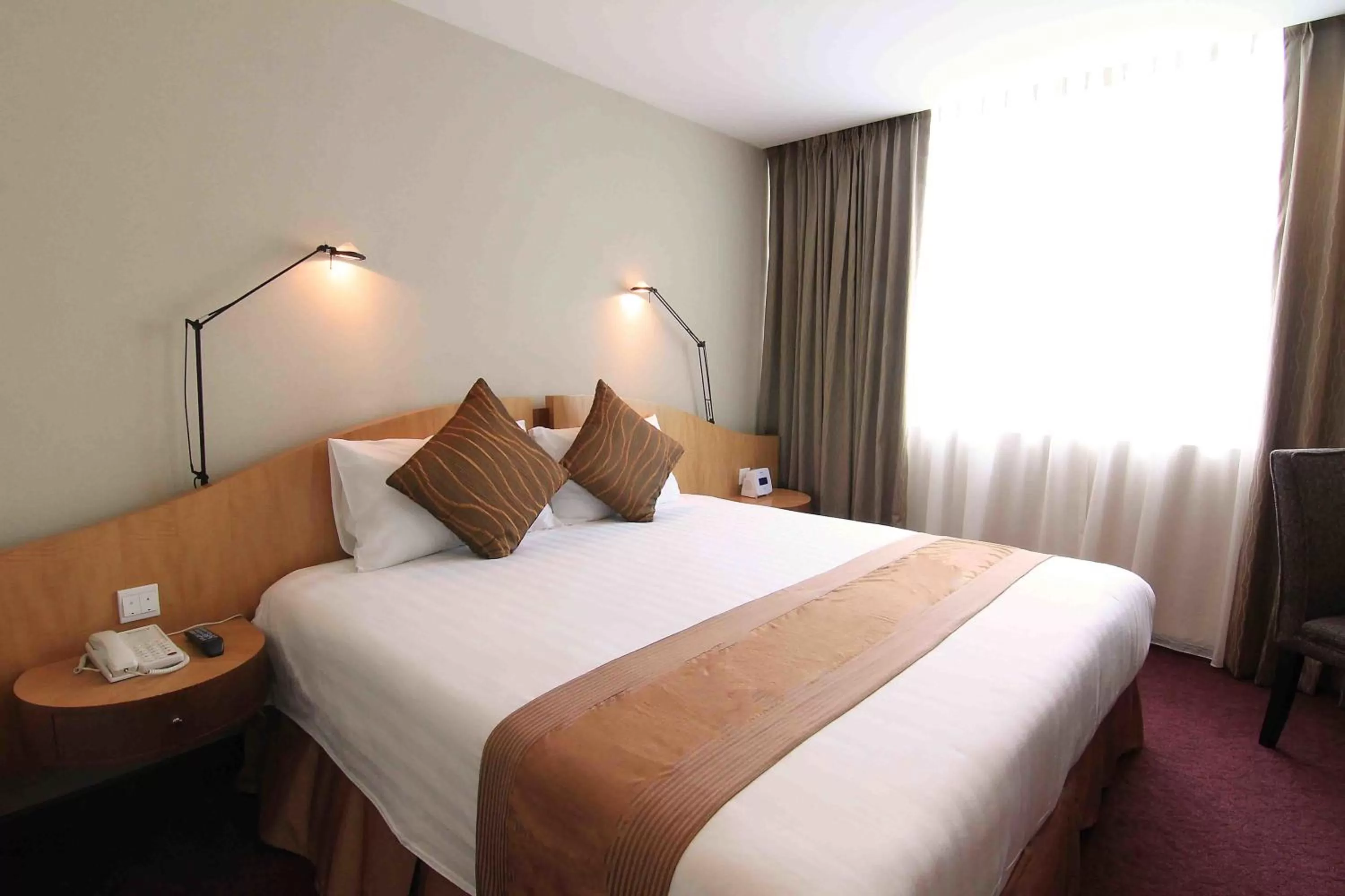 Deluxe Double or Twin Room in Metropolitan YMCA Singapore