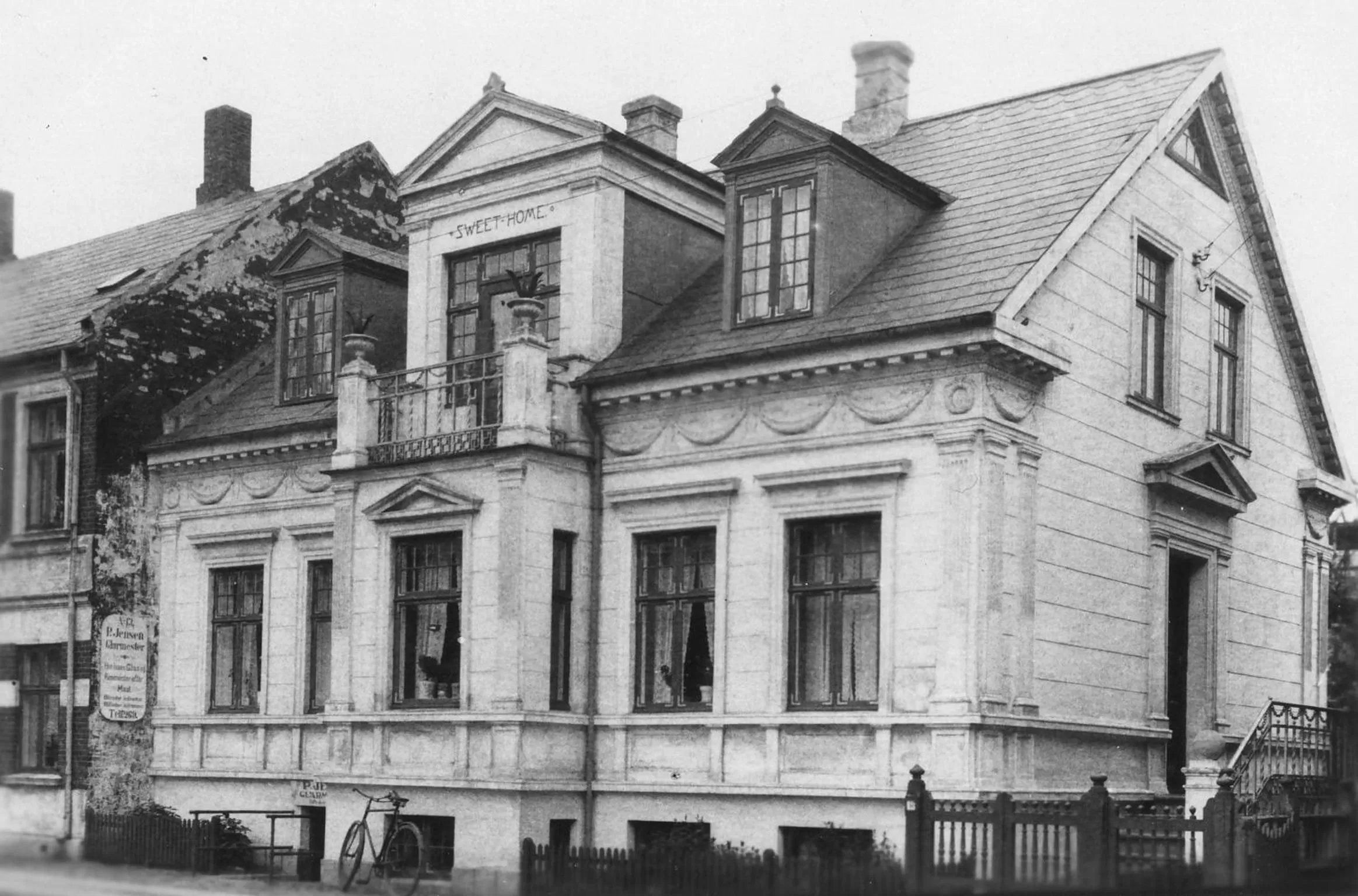 Facade/entrance in Sweethome Guesthouse