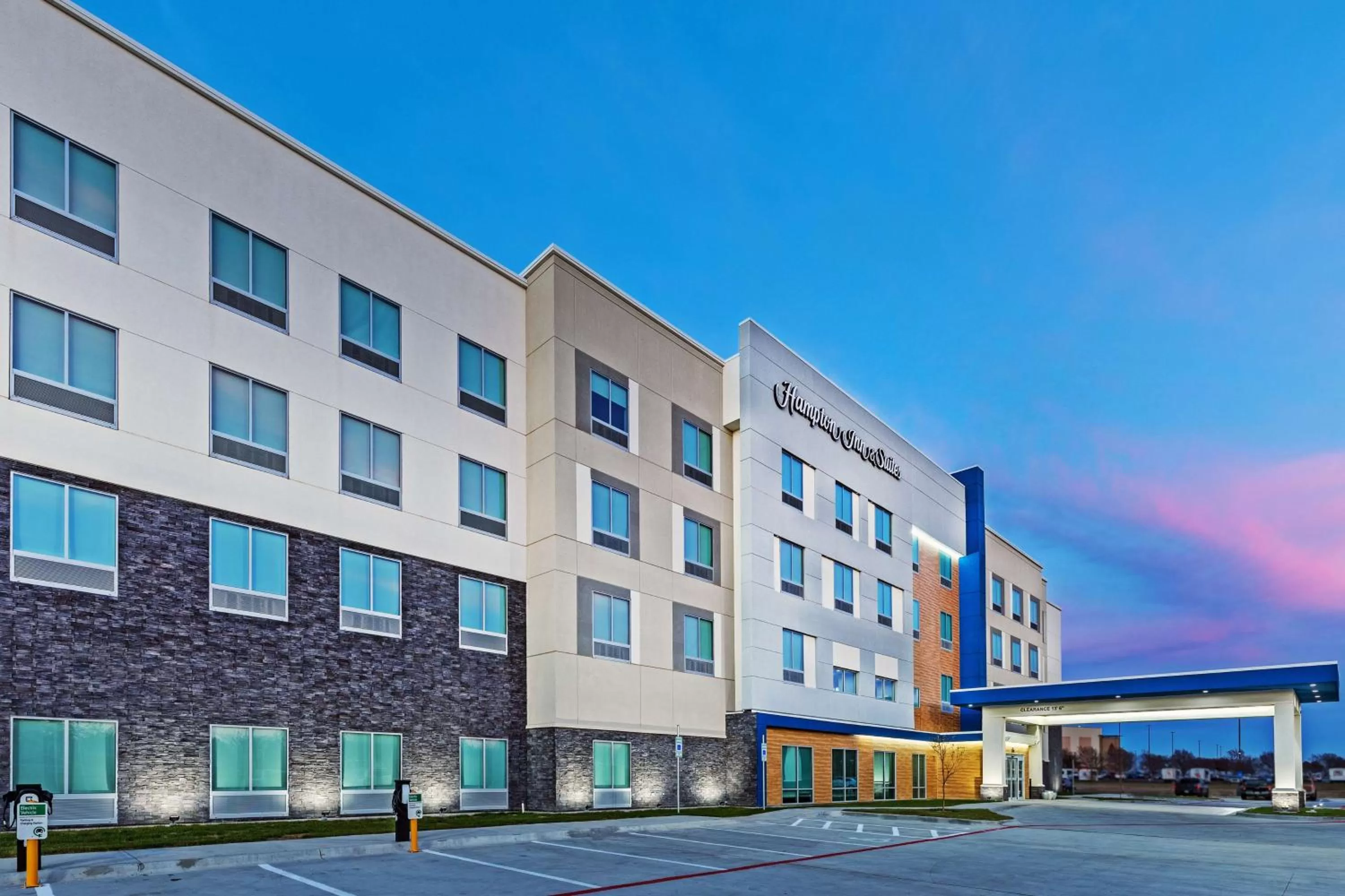 Property building in Hampton Inn & Suites Canyon, Tx
