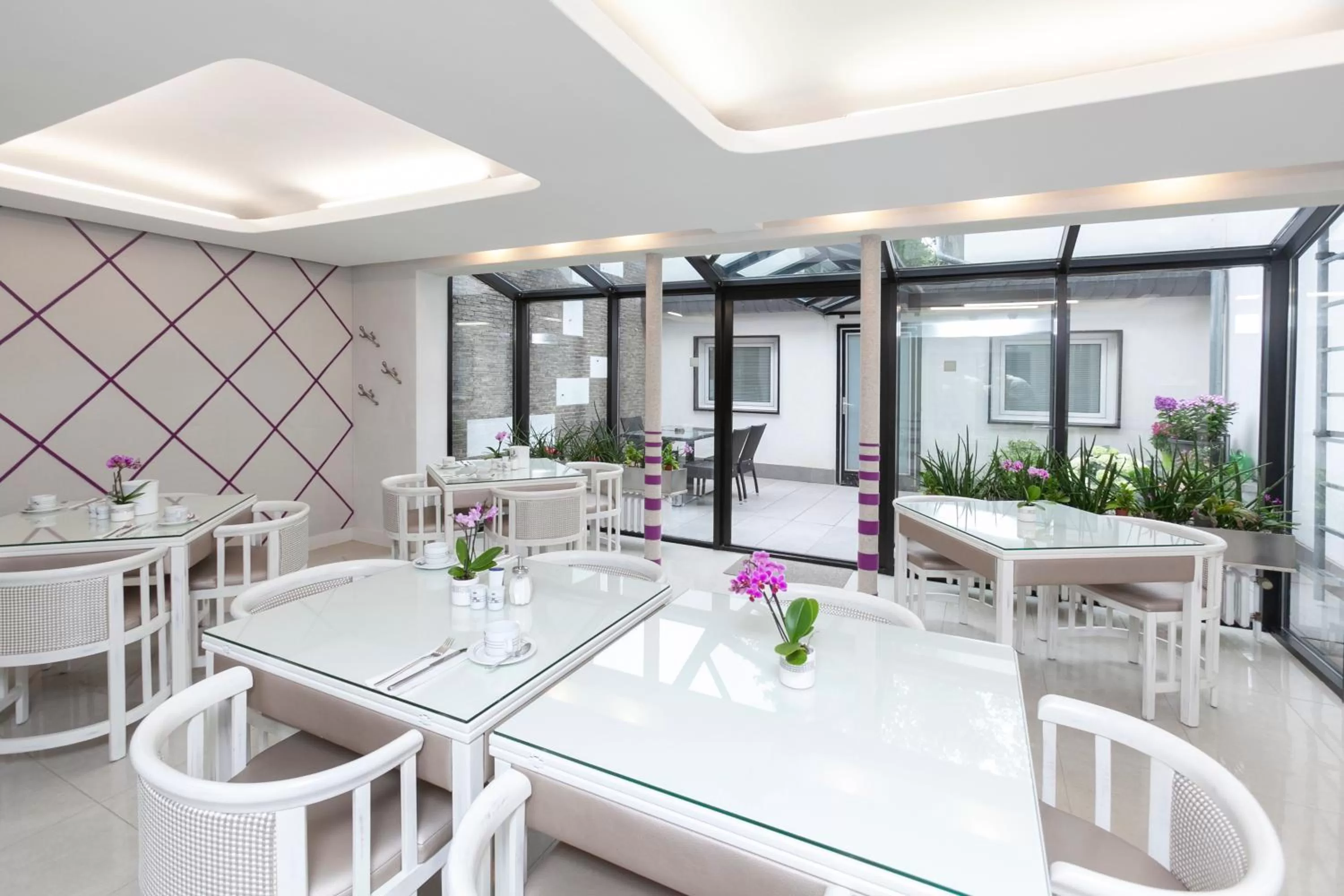 Breakfast in Hotel Prinz Anton