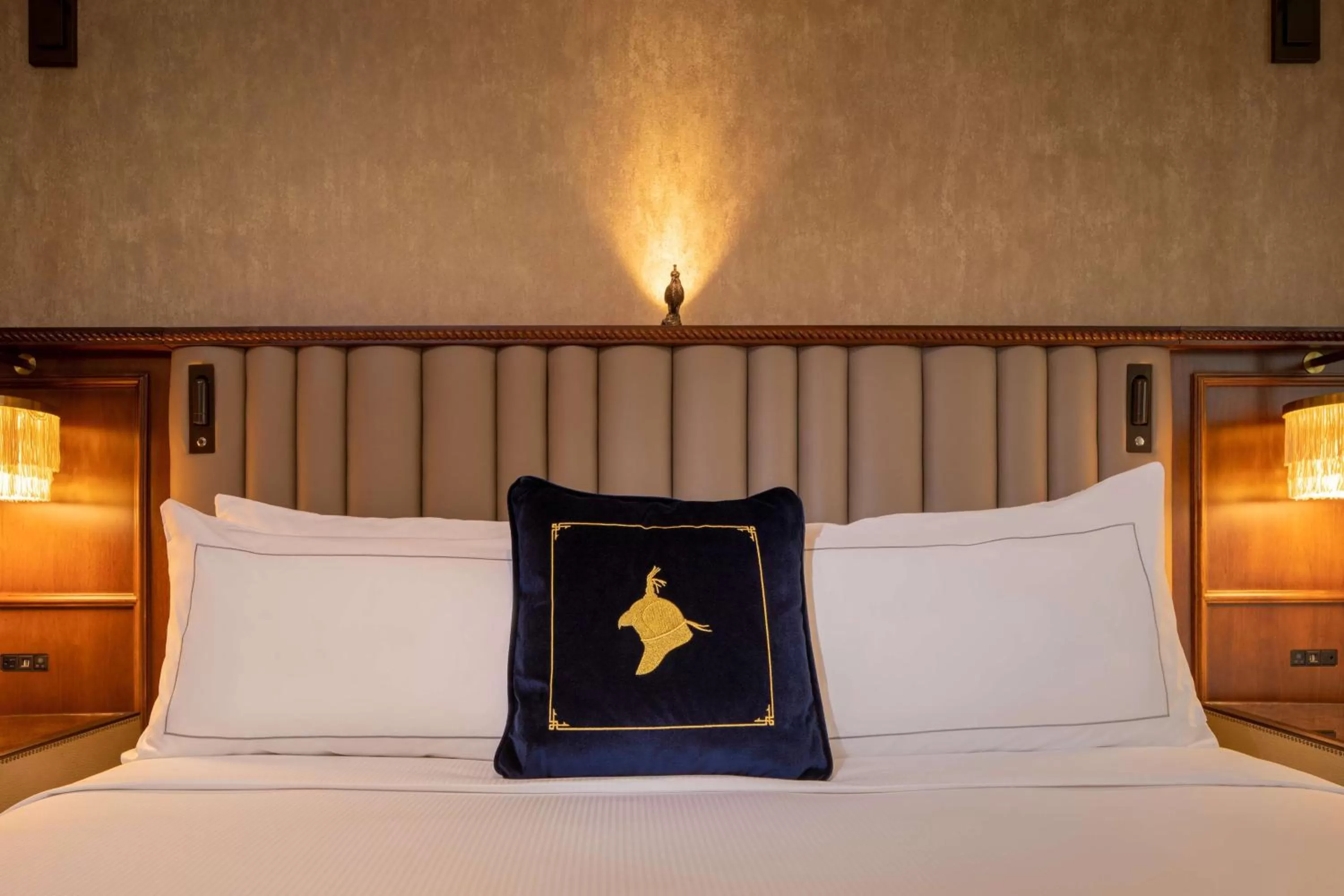 Bed in The Peregrine Omaha Downtown Curio Collection By Hilton