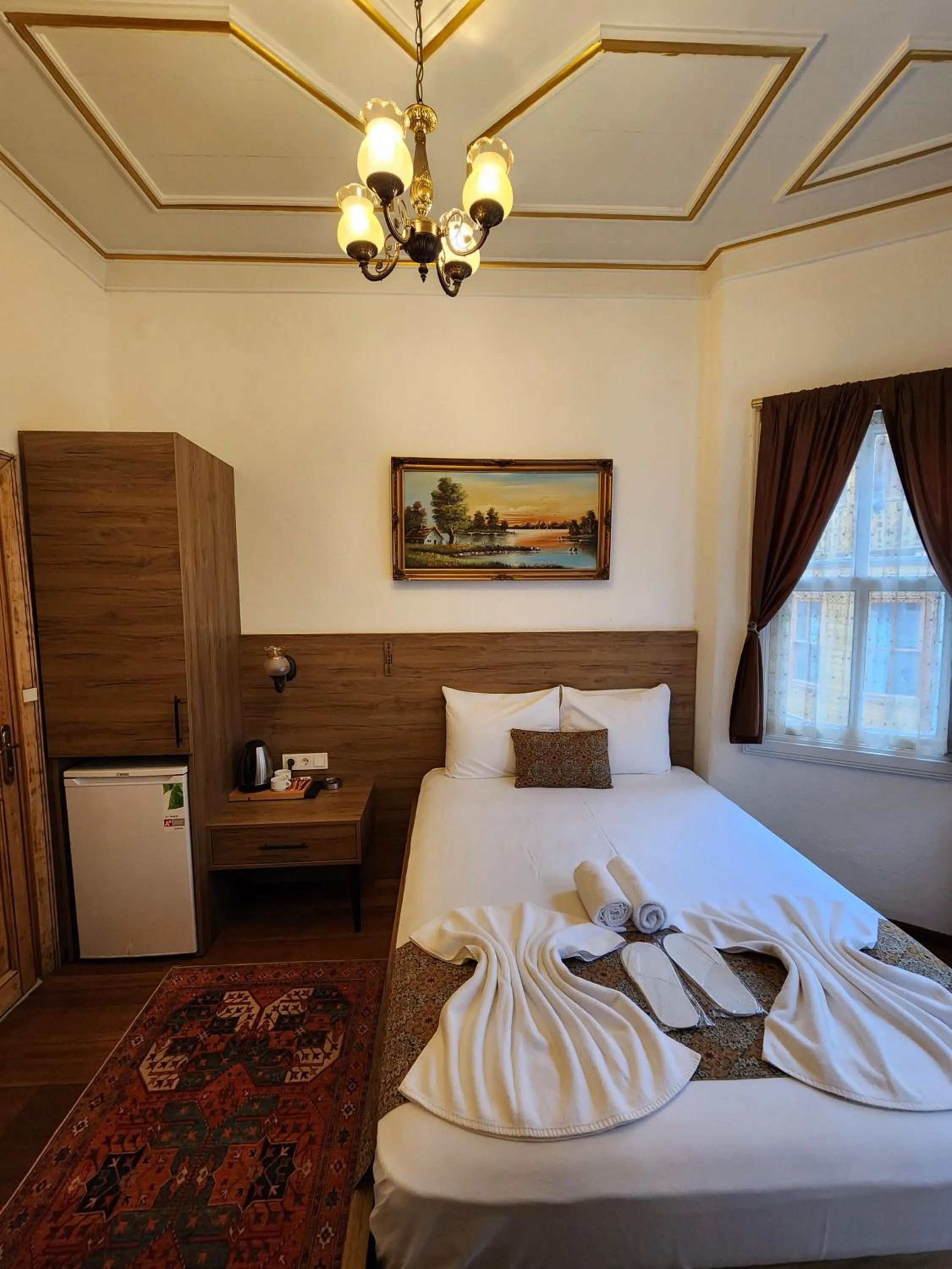 Photo of the whole room, Bed in Kadıköy White House