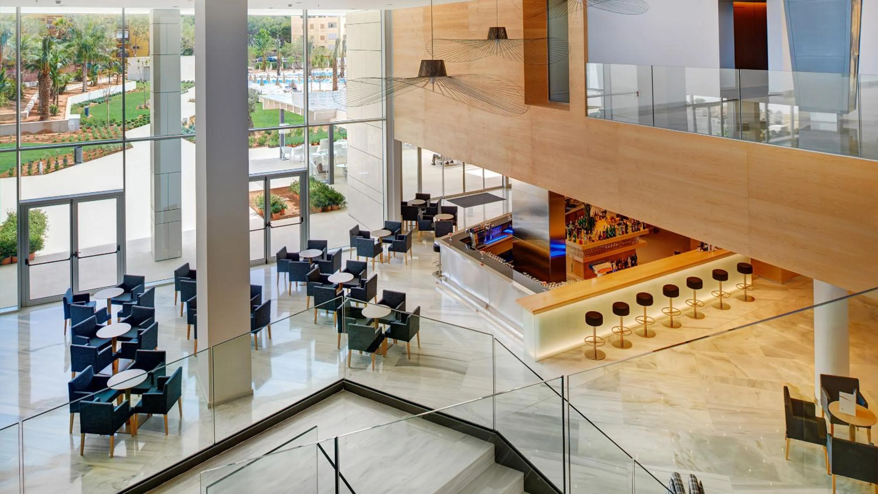 Lounge or bar in Hipotels Gran Playa de Palma