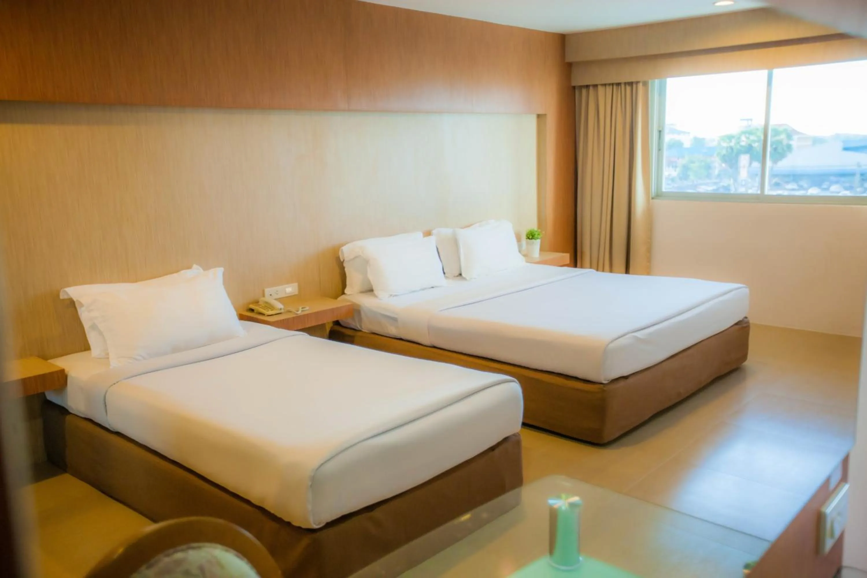 Day, Bed in Golden City Rayong Hotel