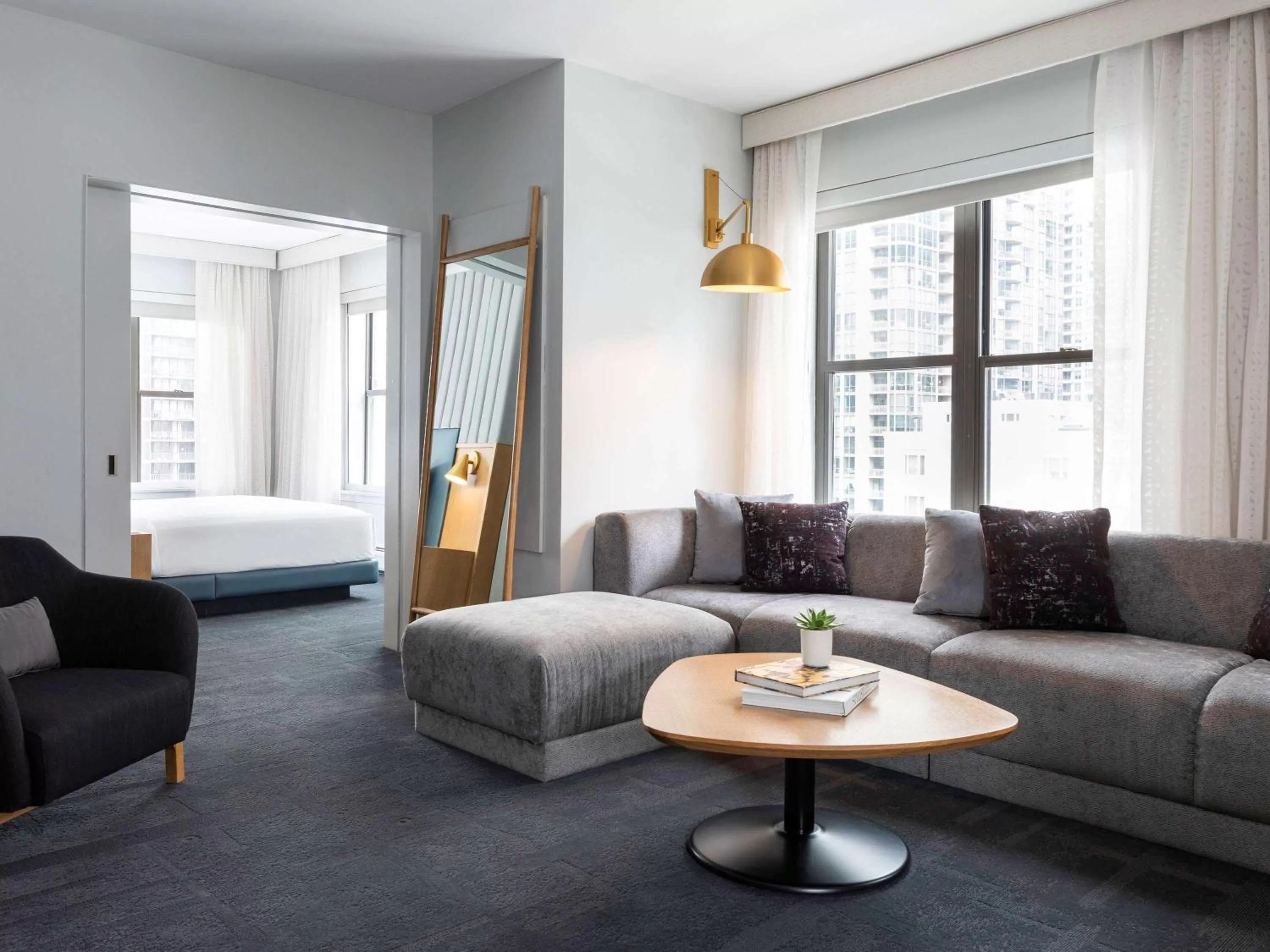 Photo of the whole room, Bed in 21c Museum Hotel Chicago