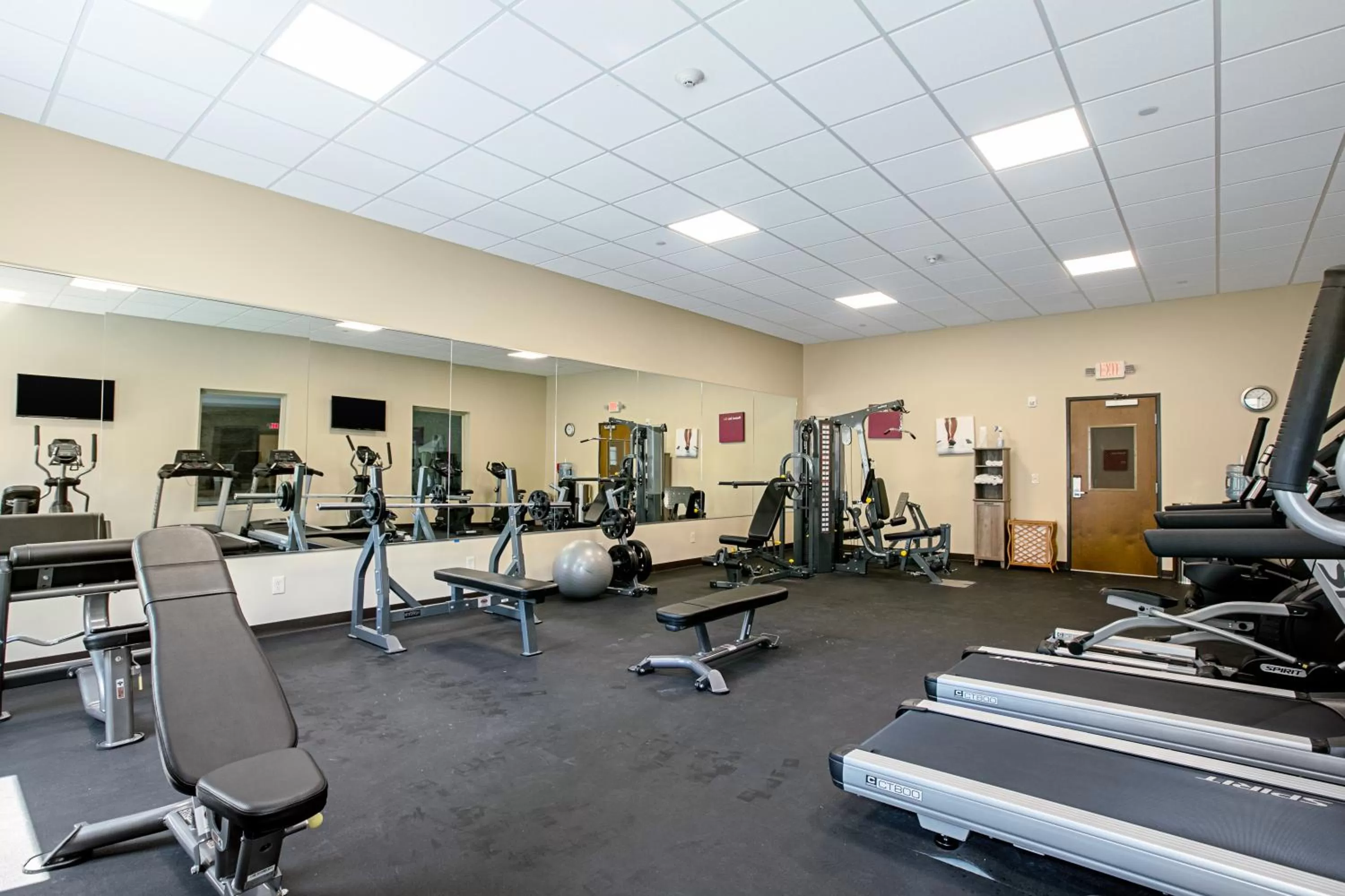 Fitness centre/facilities in Comfort Suites Fishkill near Interstate 84