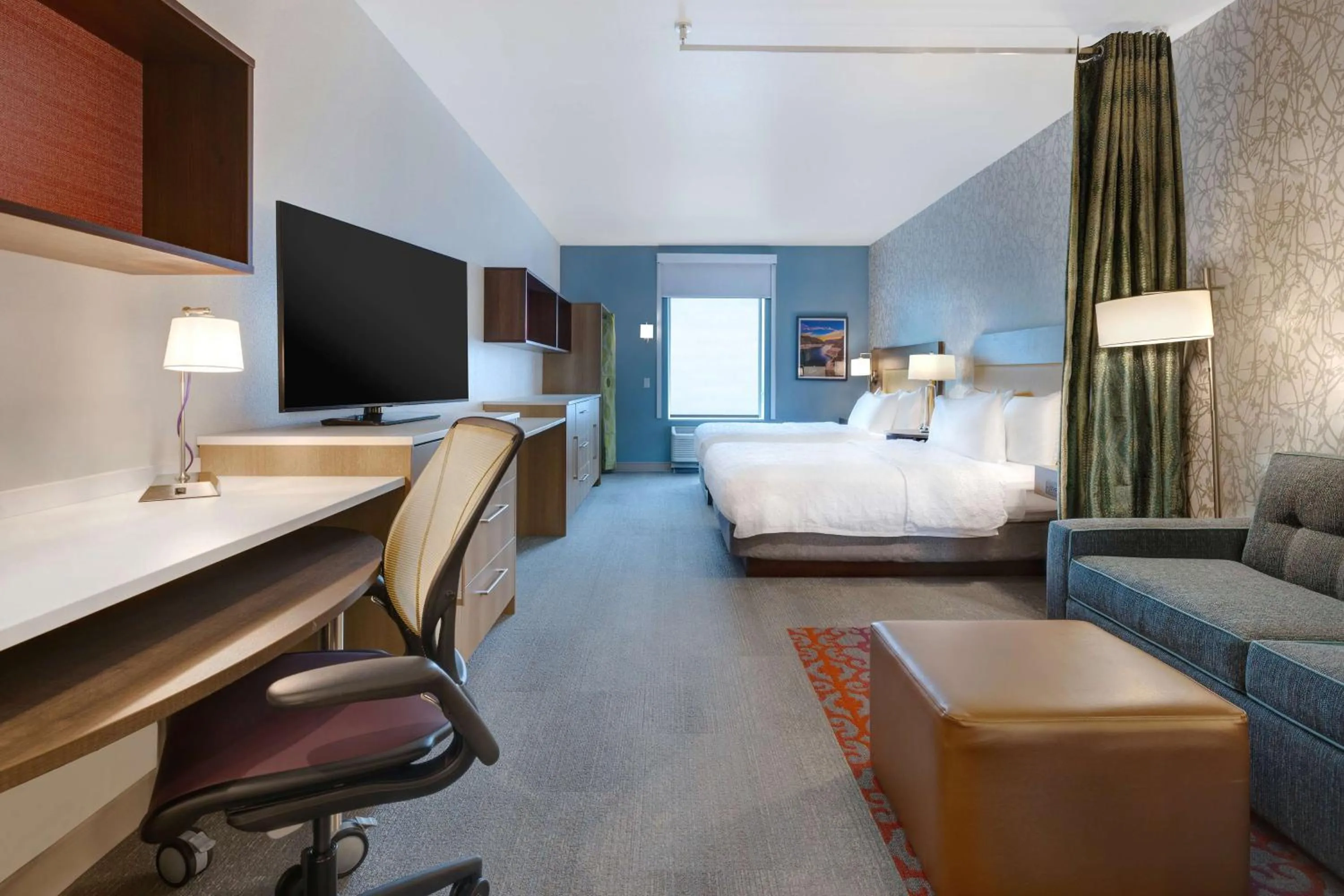 Living room, Bed in Home2 Suites By Hilton Las Vegas Southwest I-215 Curve