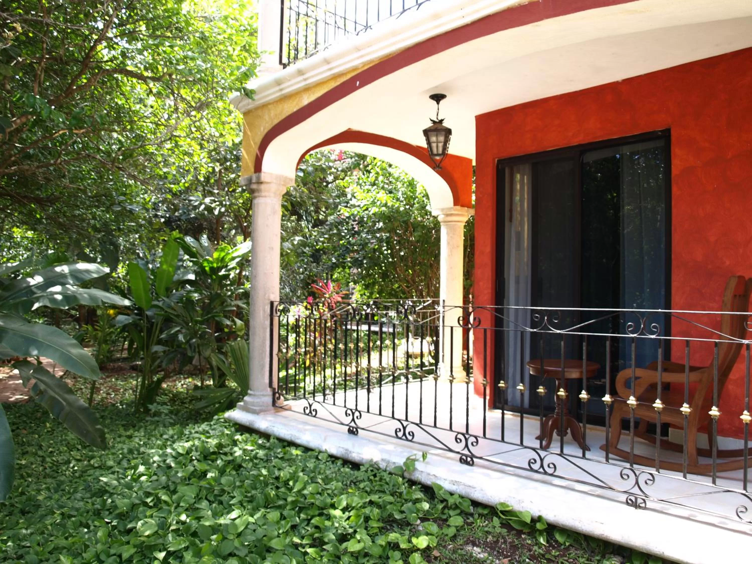 Facade/entrance in Ecotel Quinta Regia