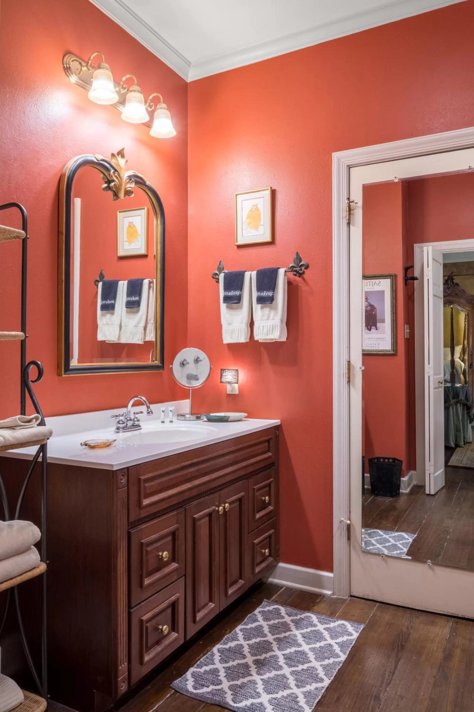 Bathroom in The Stockade Bed and Breakfast