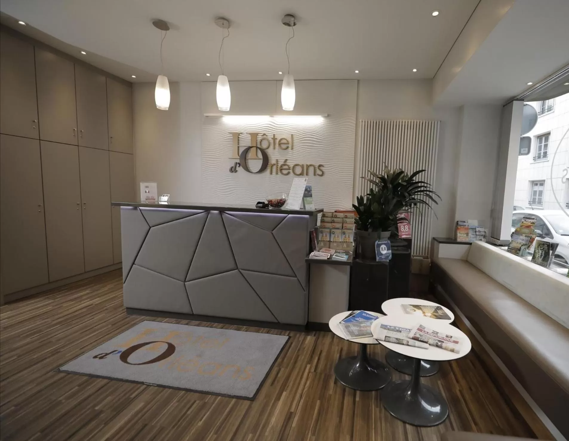 Property logo or sign in Hôtel d'Orléans