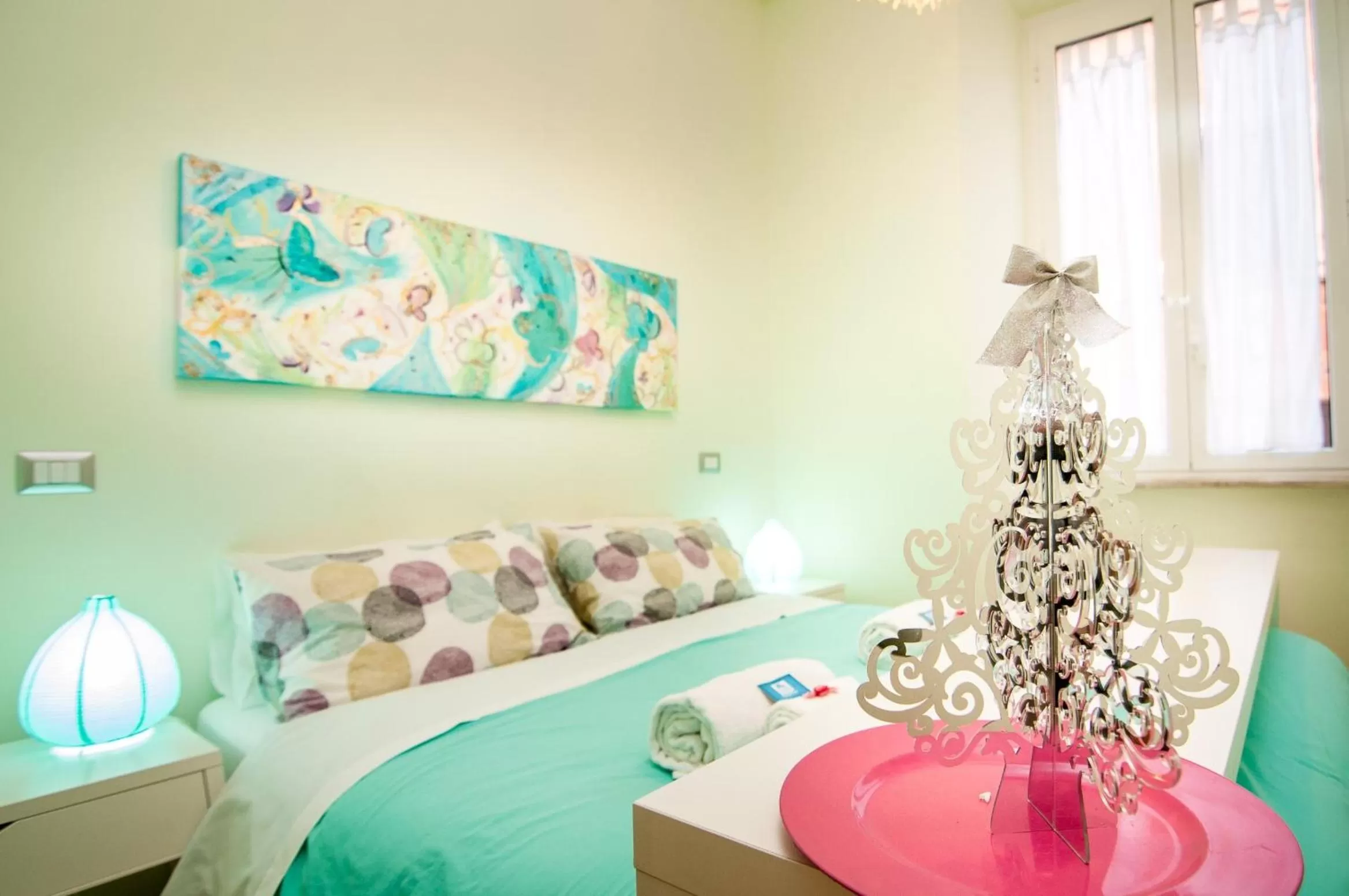 Decorative detail, Bed in Bye Bye Roma Pantheon Suite