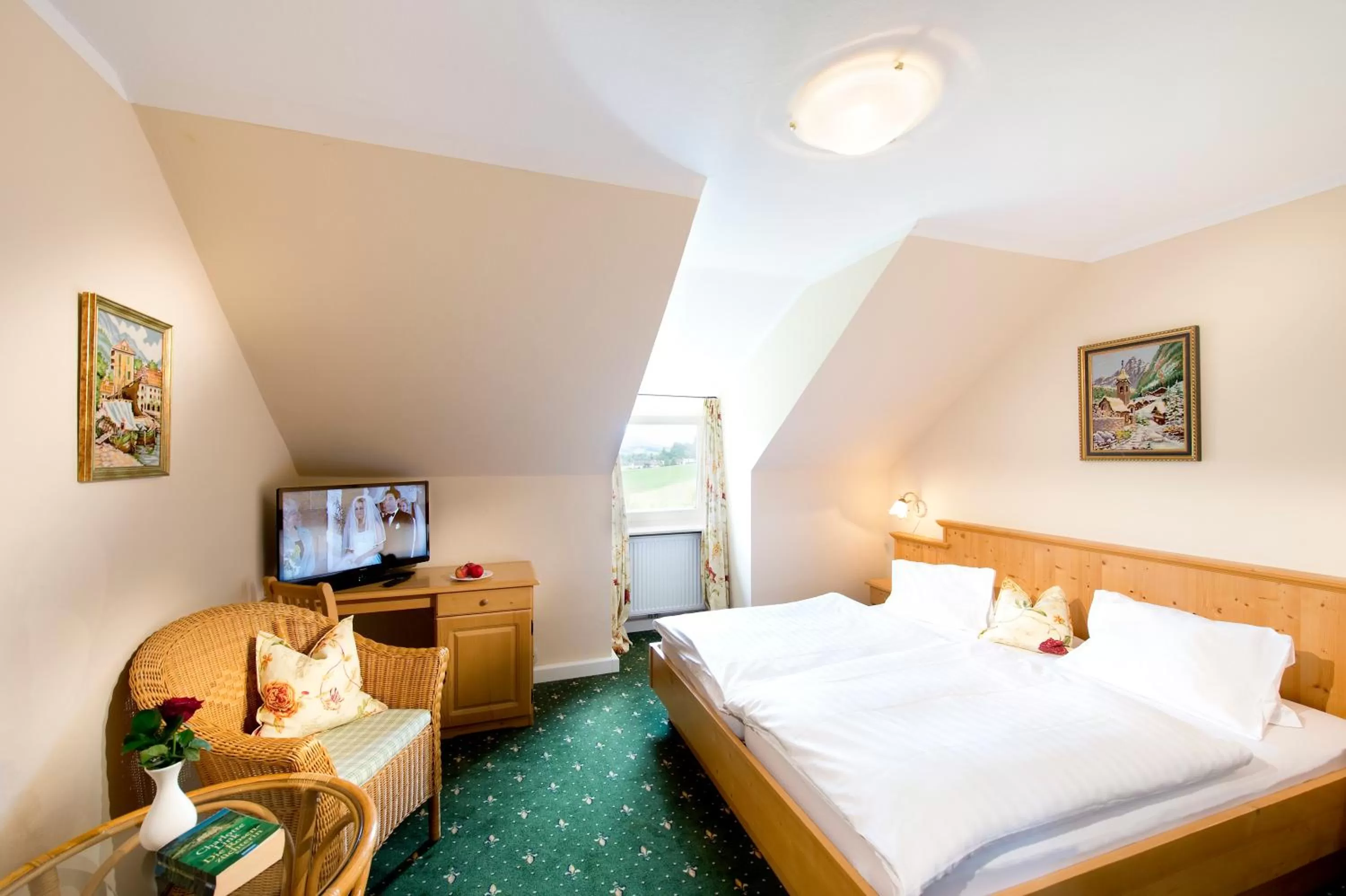 Bedroom, Bed in Hotel Walkner