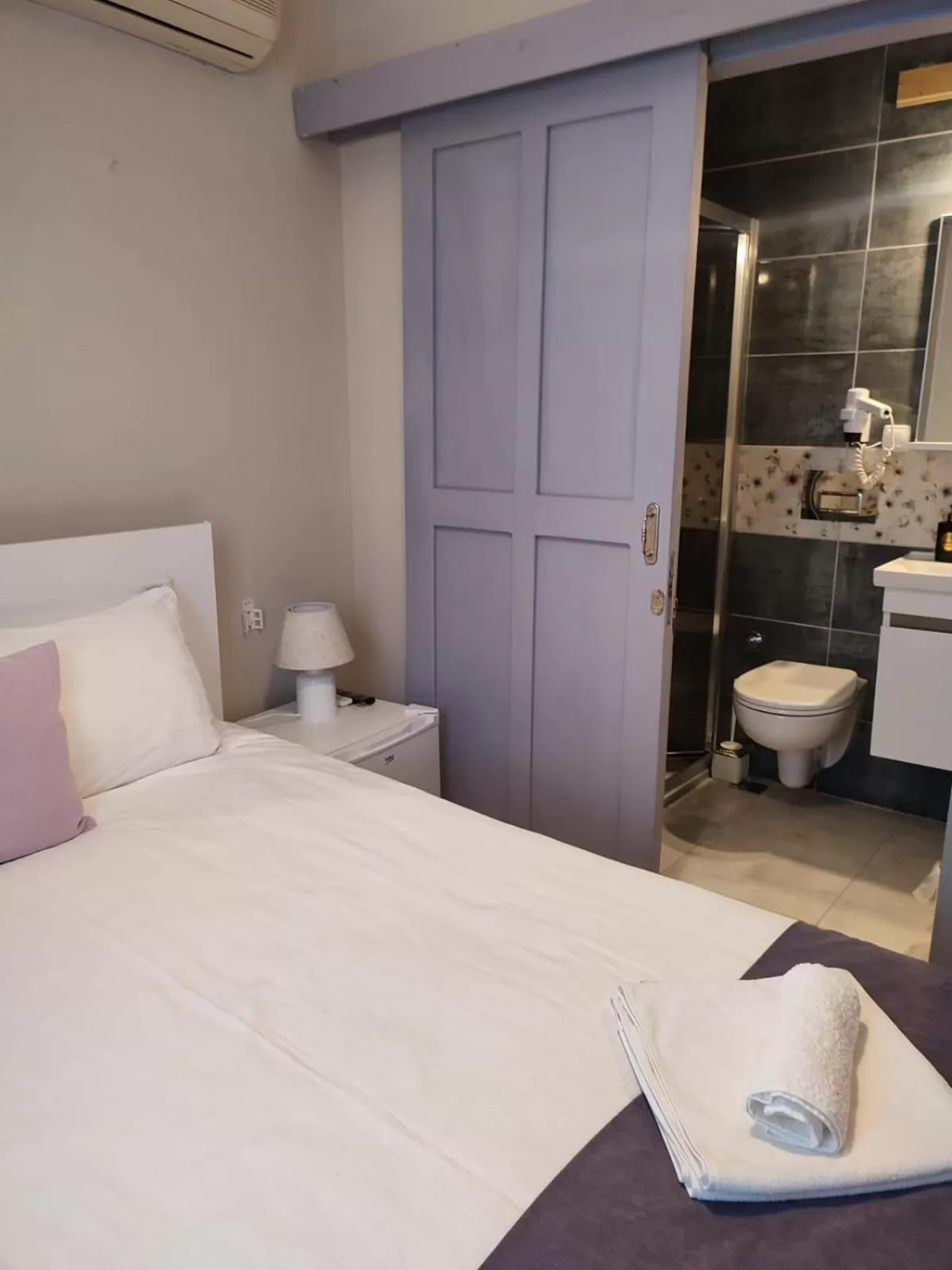 Photo of the whole room, Bed in Balim Sultany