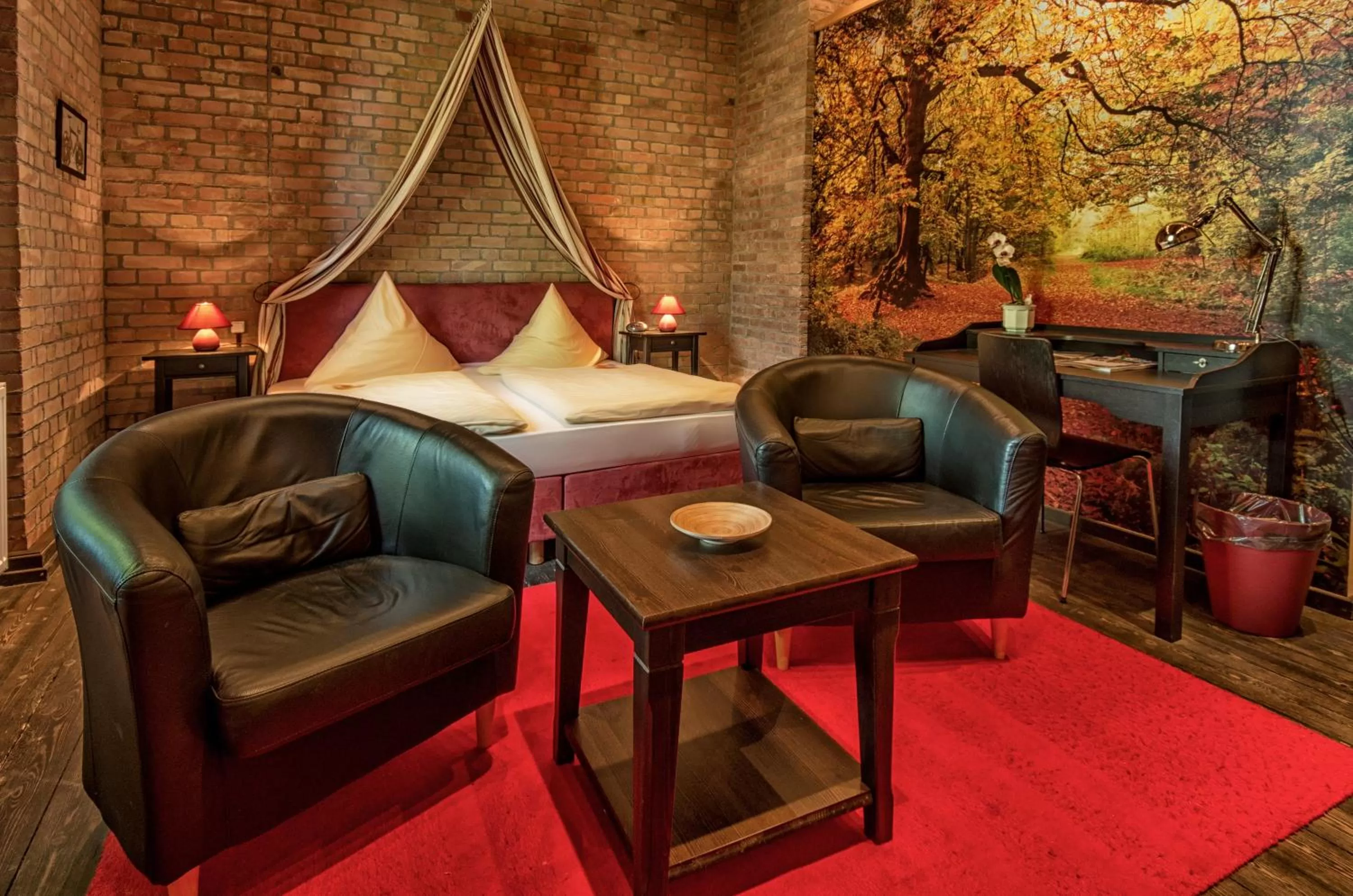 Photo of the whole room, Bed in Hotel zur Henne