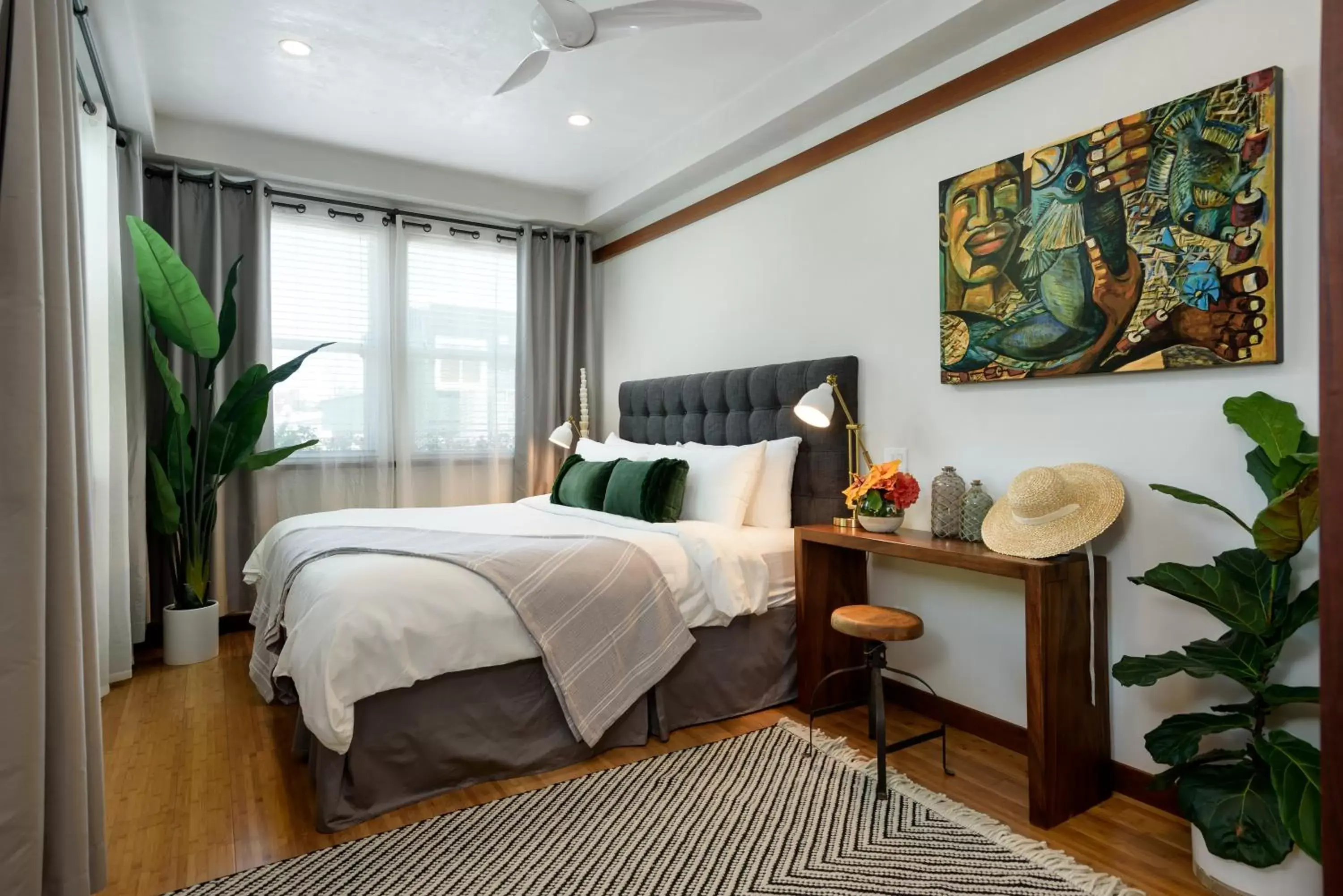 Deluxe King Studio in Paia Inn Deluxe King Studio in Paia Inn