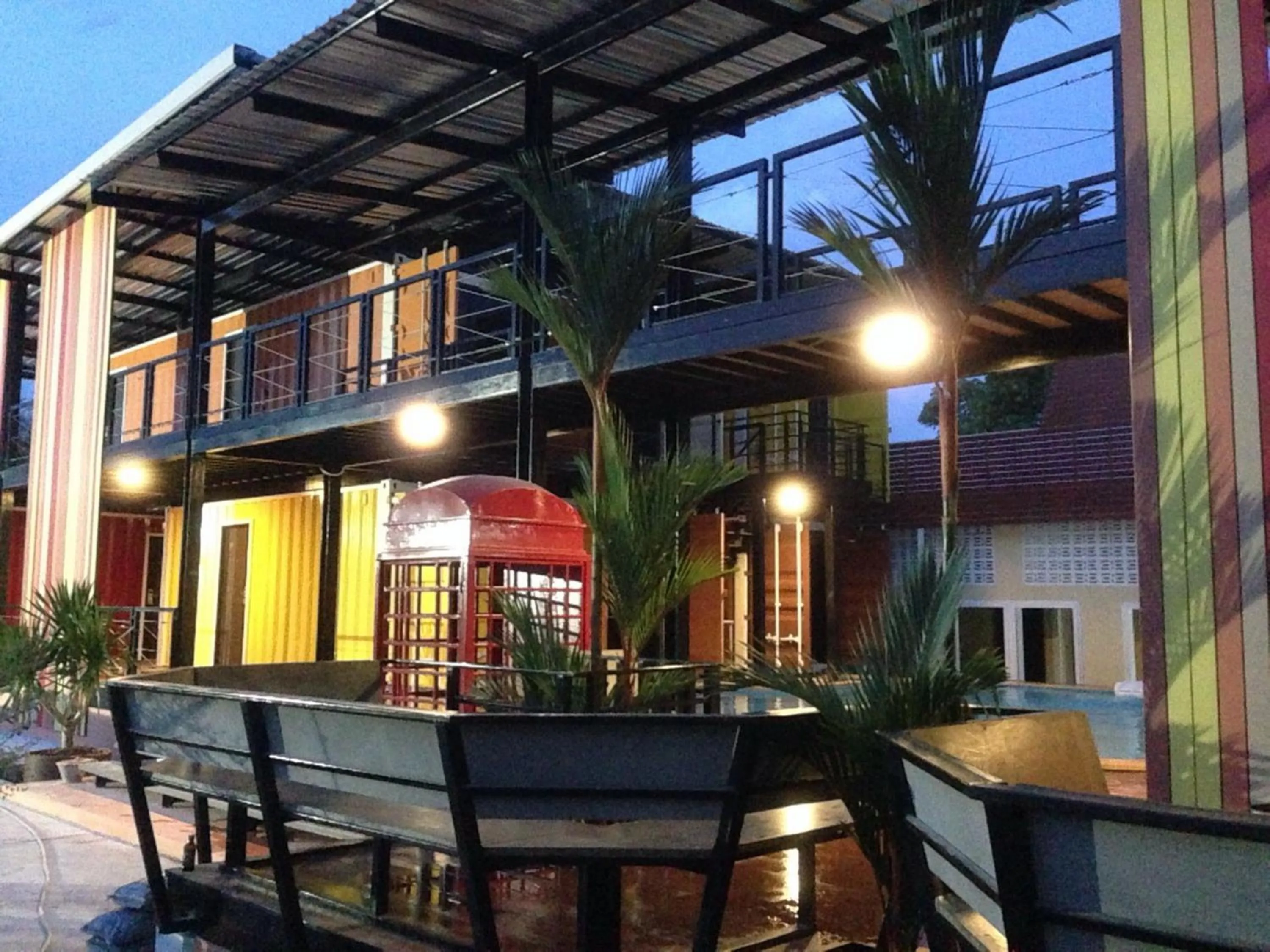 Balcony/Terrace in Retro Box Hotel Chumphon