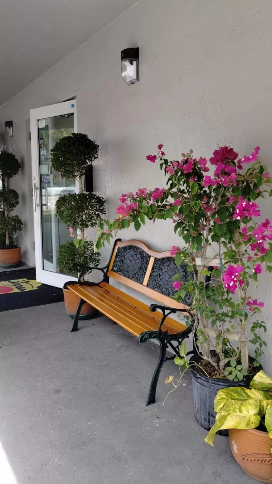 Seating area in Super 8 Motel by Wyndham near Fort Lauderdale Arpt