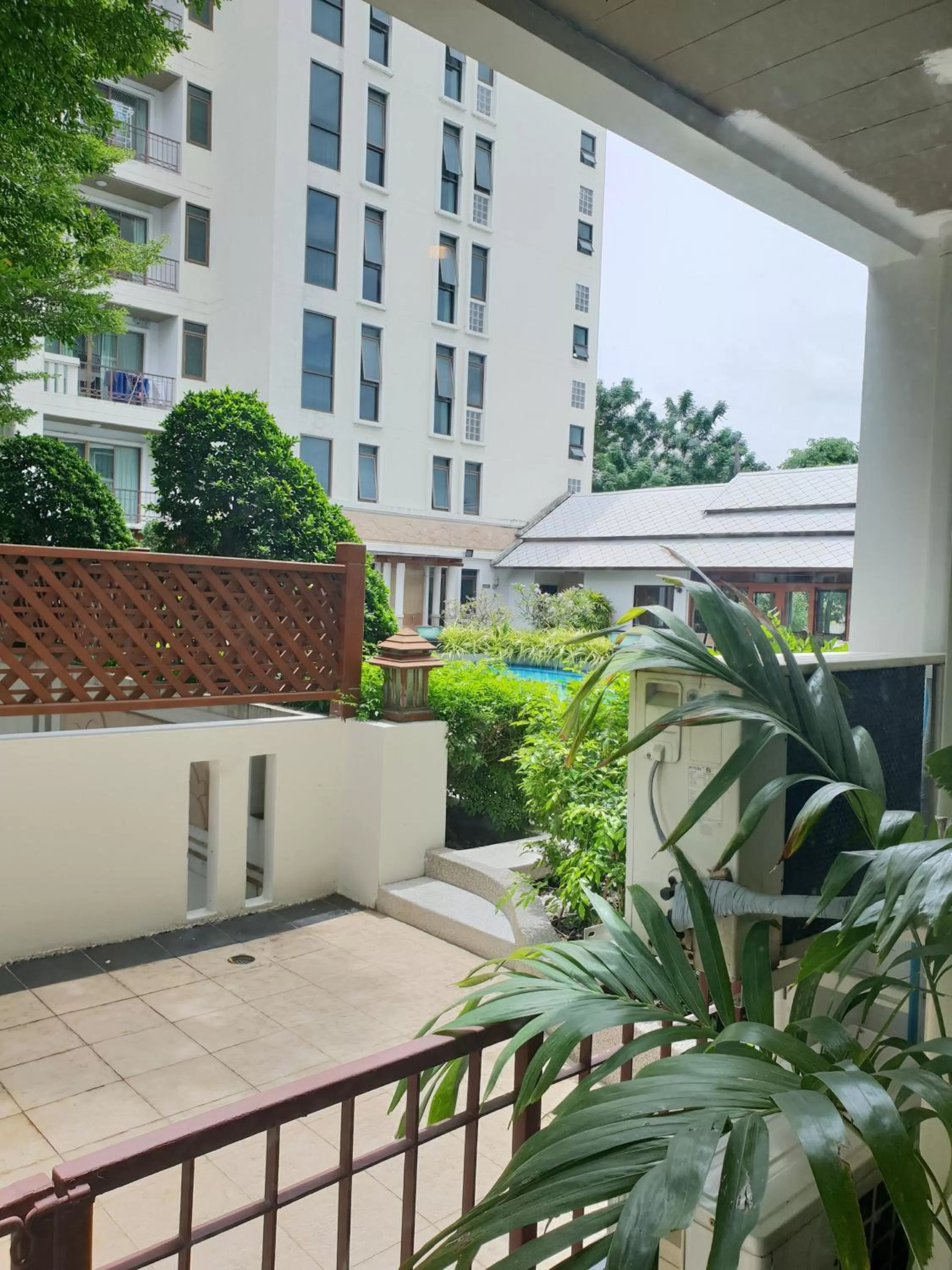 Deluxe Pool Access - 1 Bedroom in Lasalle Suites Hotel & Residence